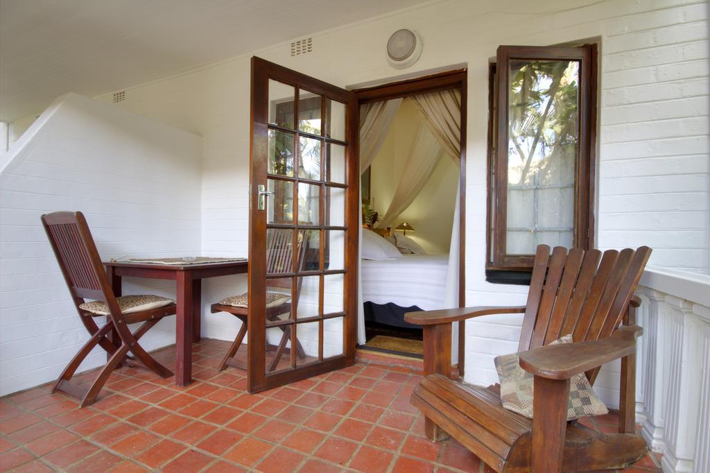 Deluxe Queen Room with Extra Bed