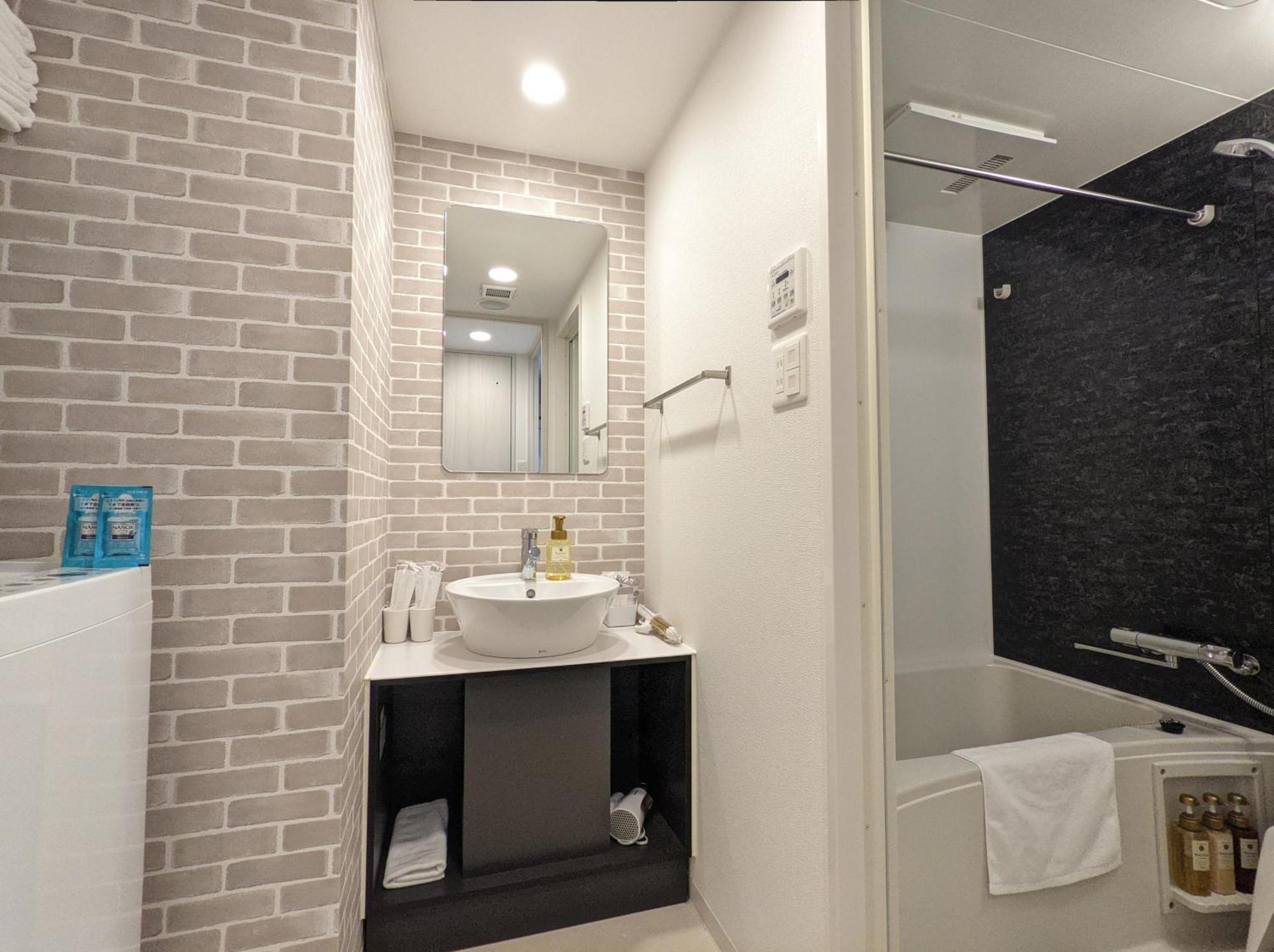 Twin Room with View