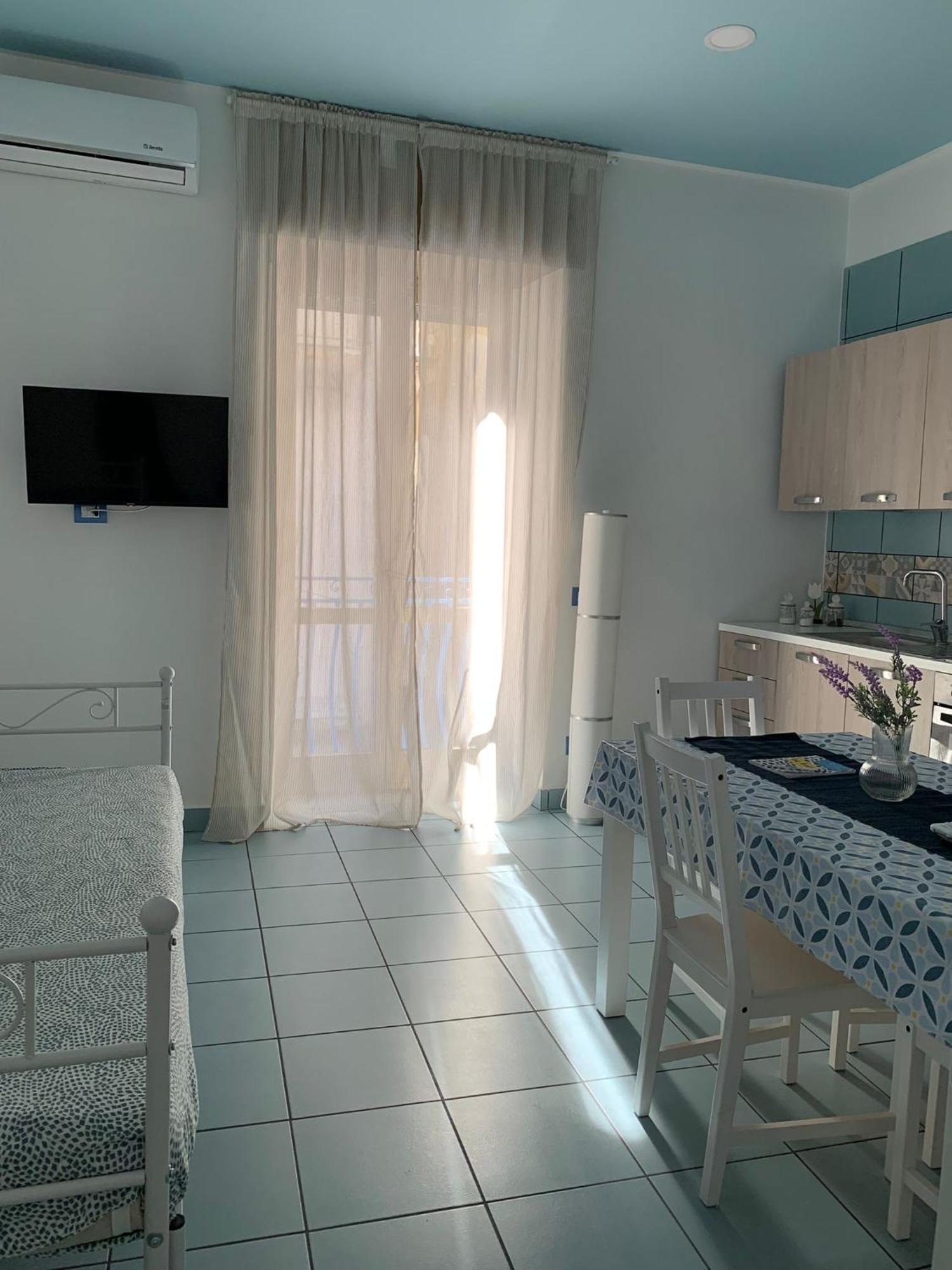 Comfort Room with Tub