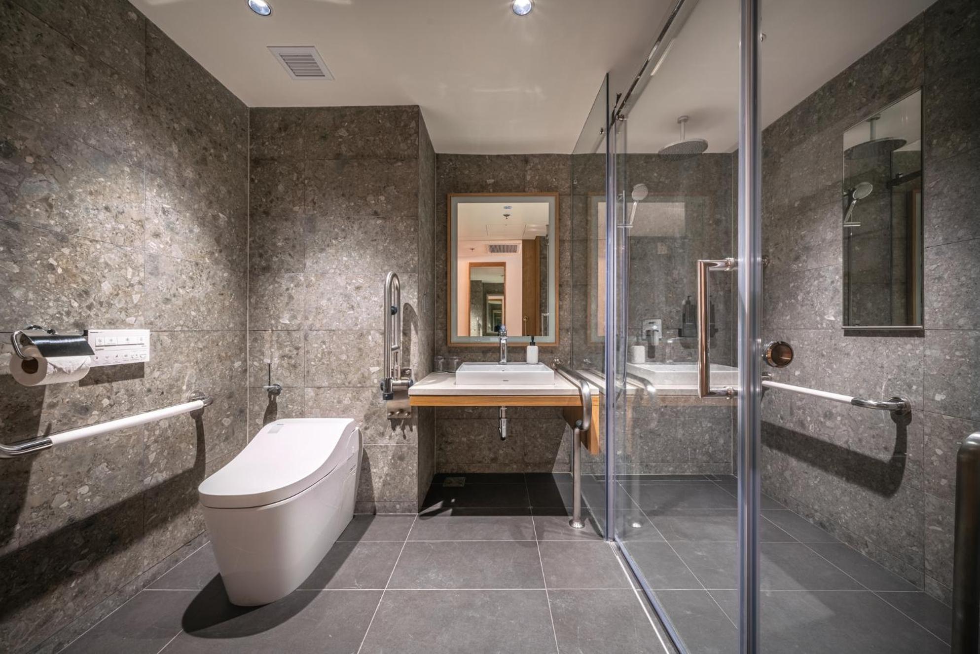 Universal Twin Room