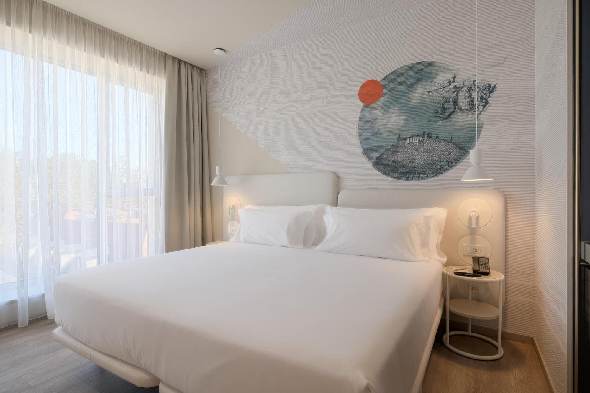 Executive Double or Twin Room City View