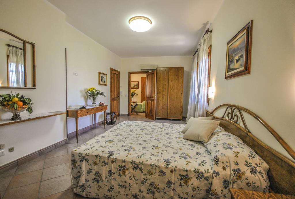 Triple Room with Garden View