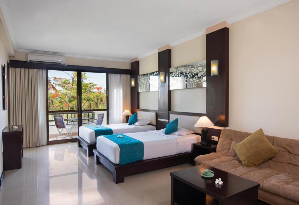 Junior Suite Twin with Free Entrance to Single Fin Sunday Party