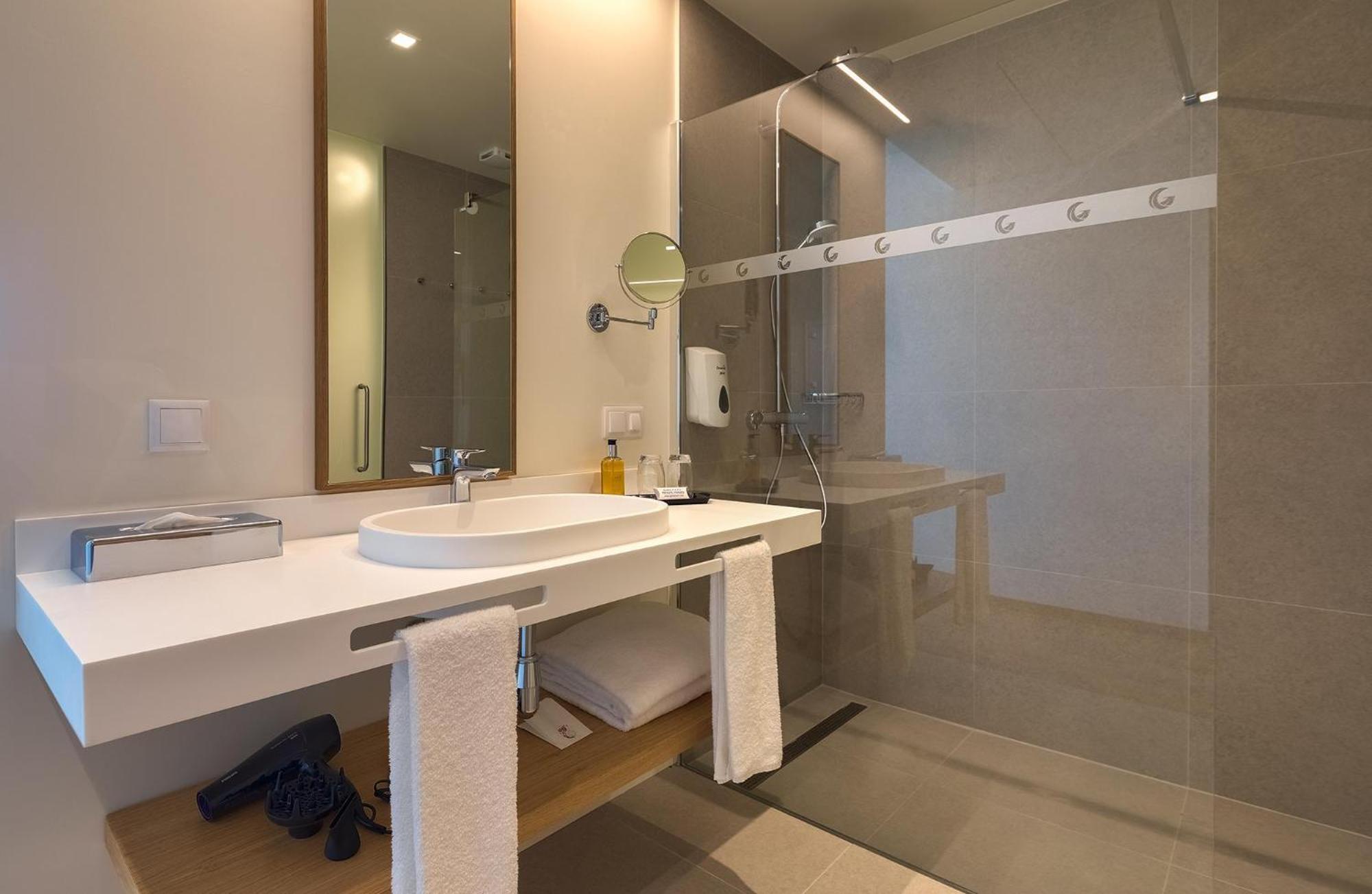 Twin Room with Sea View