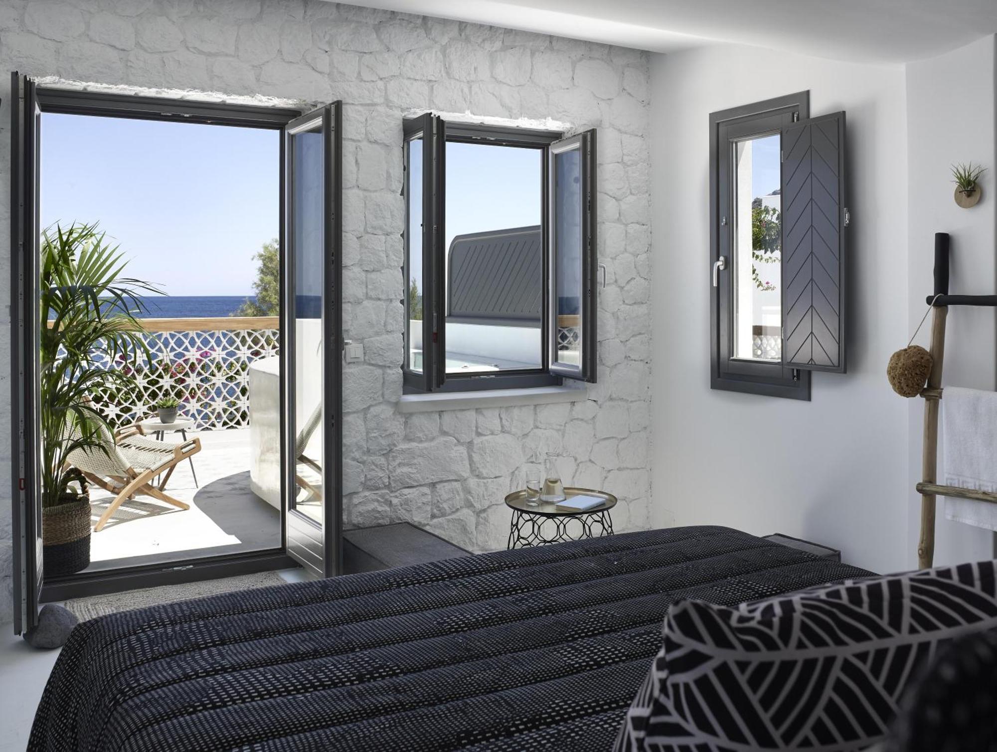 Deluxe Double Room with Outdoor Hot Tub and Sea View
