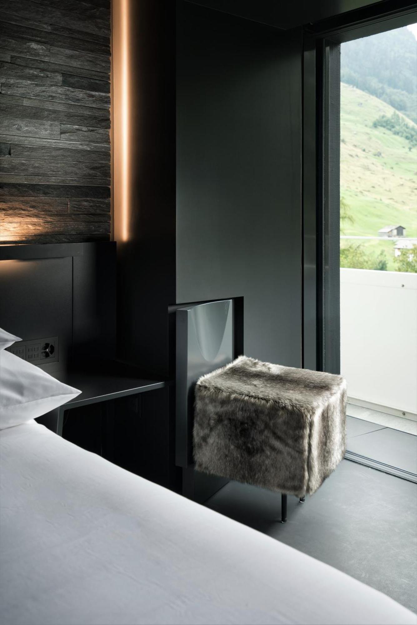 Double Room with Balcony - MAYNE STONE