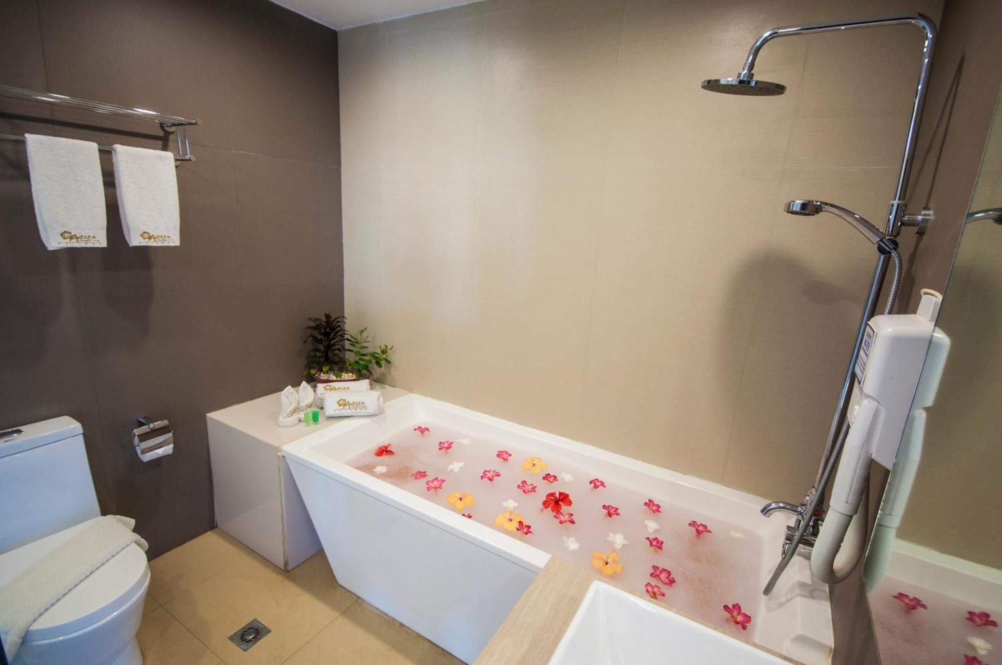 Family Suite Pool Access