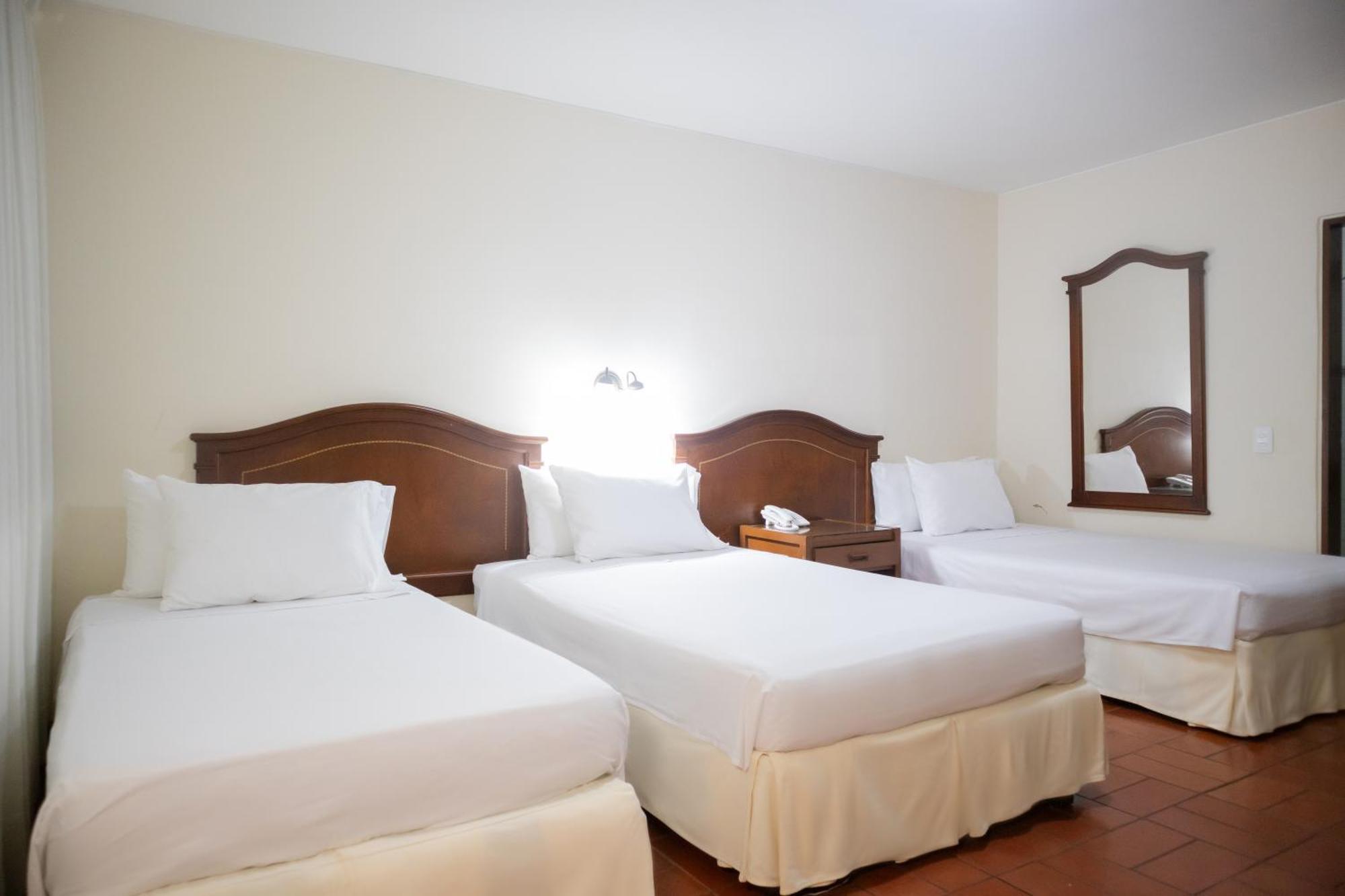 3 Single Beds - Non Smoking
