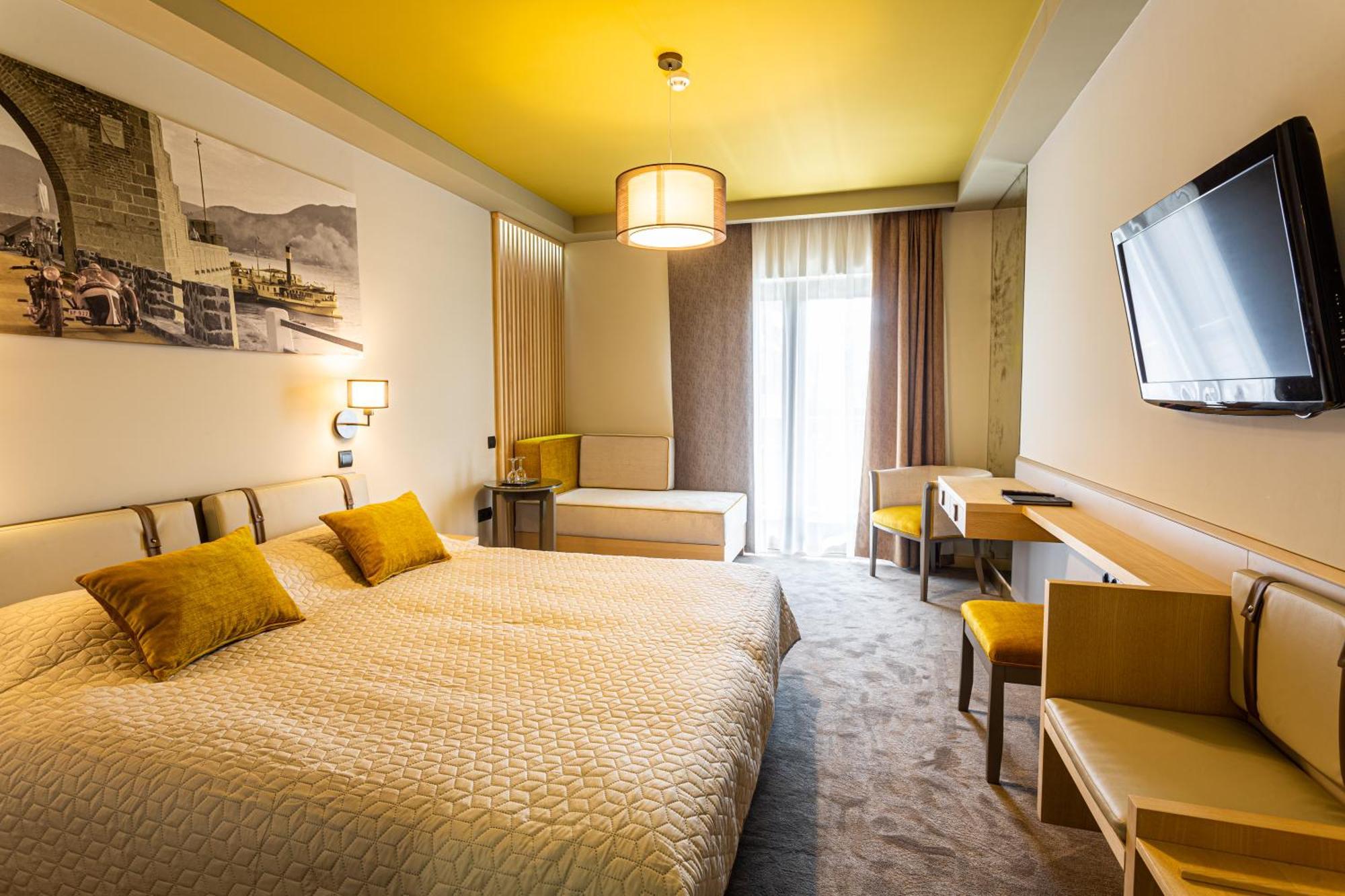 Triple Room with Balcony