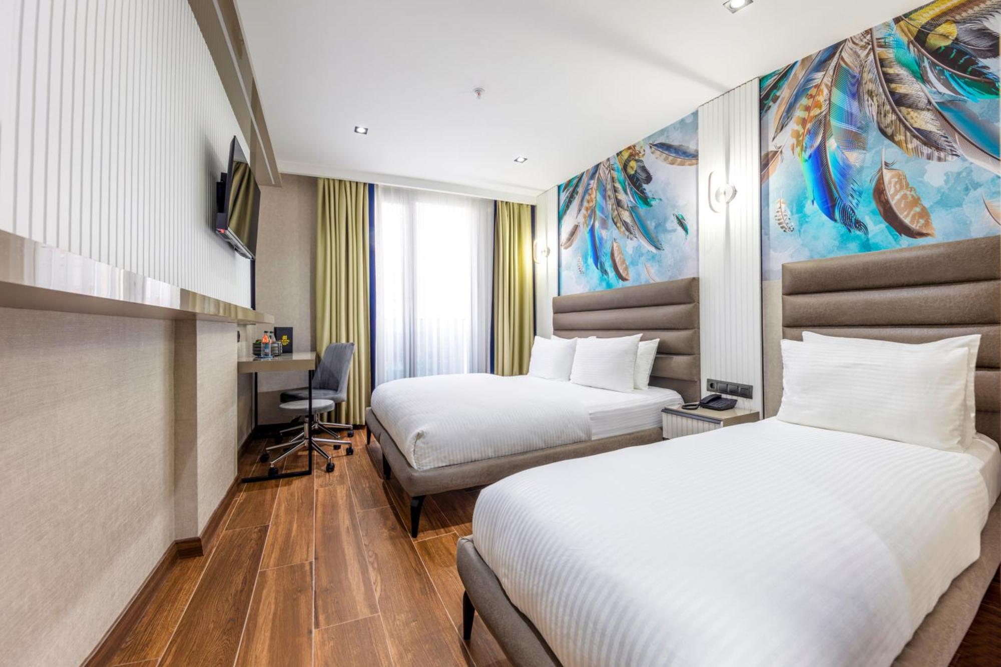 Deluxe Family Room