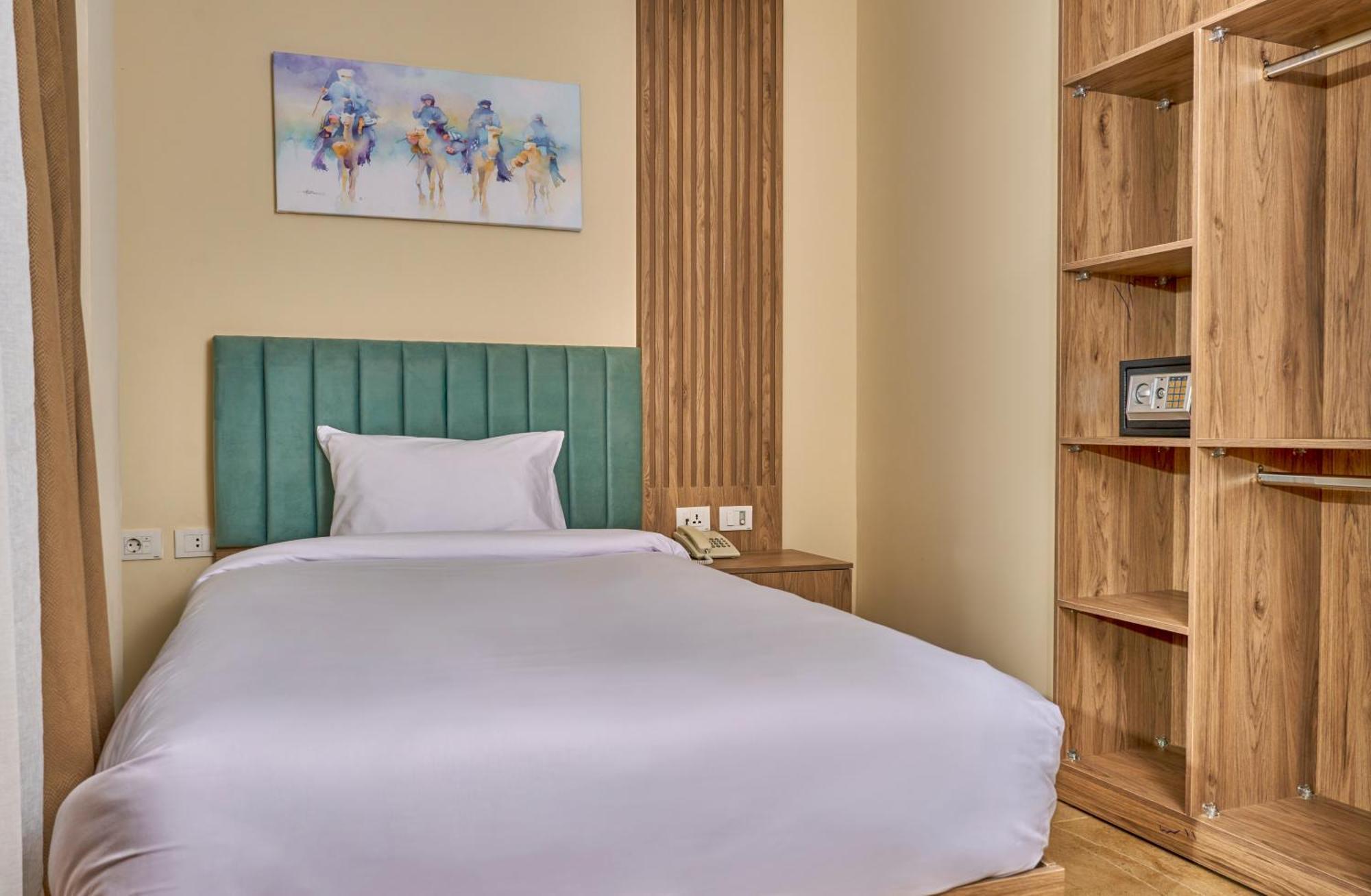 Small Single Room