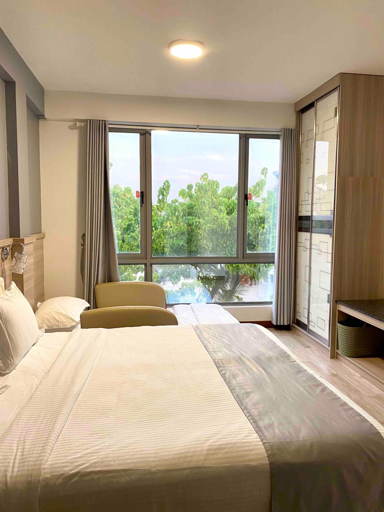 Deluxe Family Room