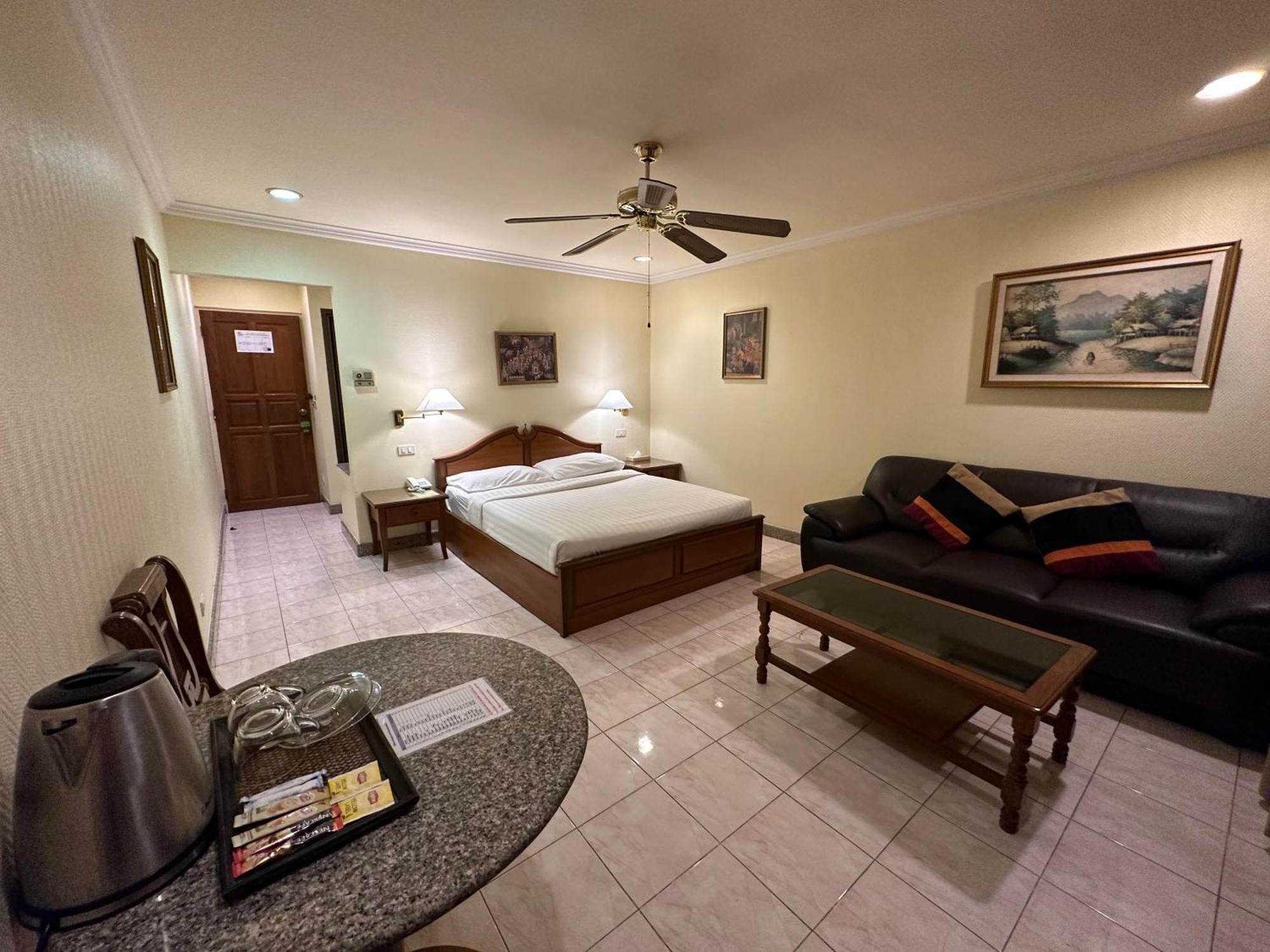 Superior Queen Room