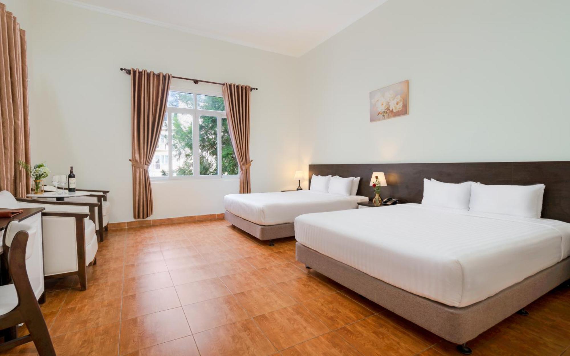 Deluxe Family Room