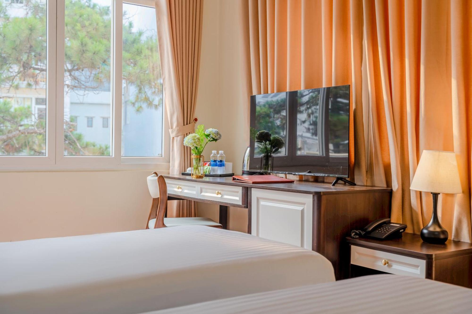 Deluxe Double or Twin Room