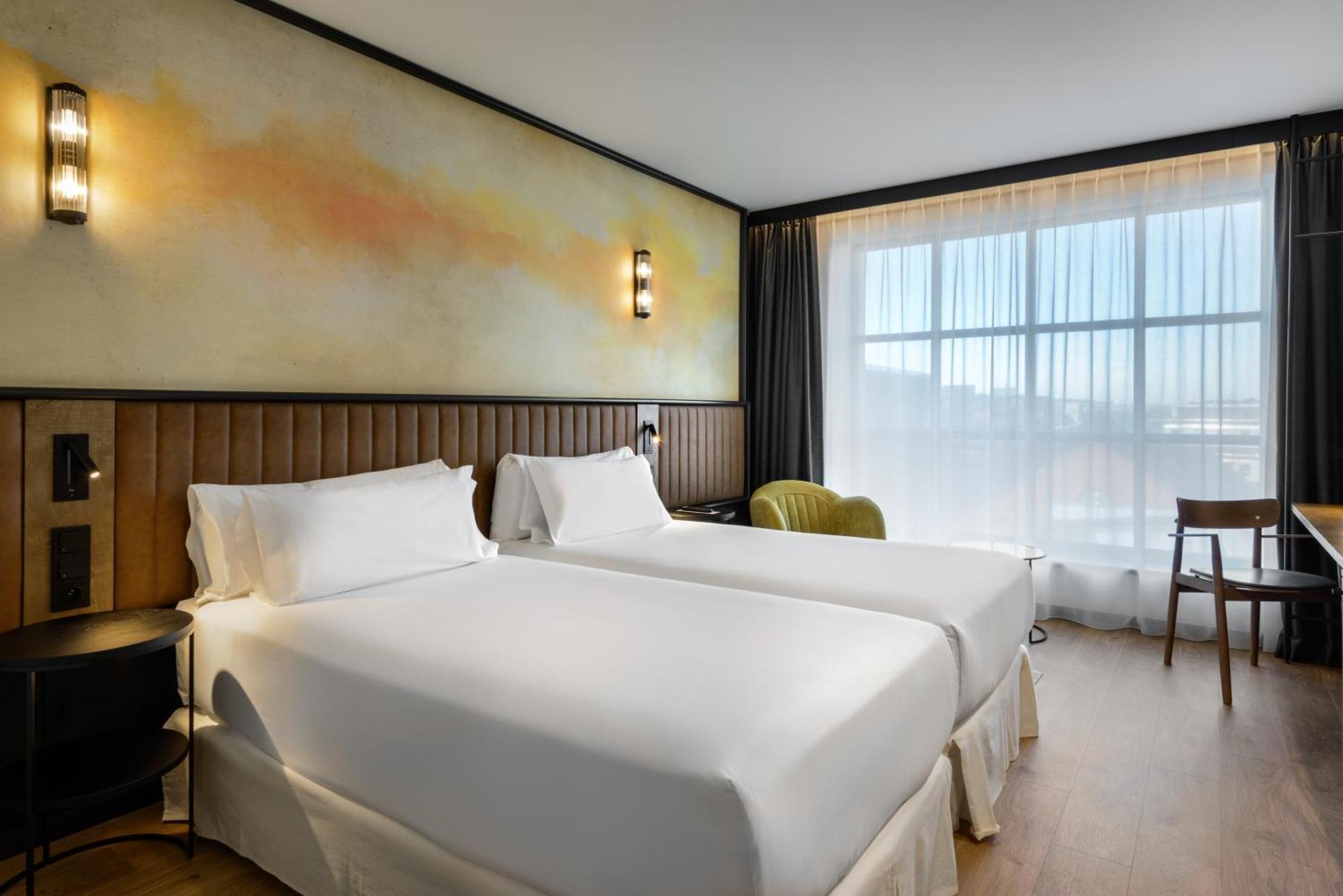 Deluxe Double or Twin Room with View
