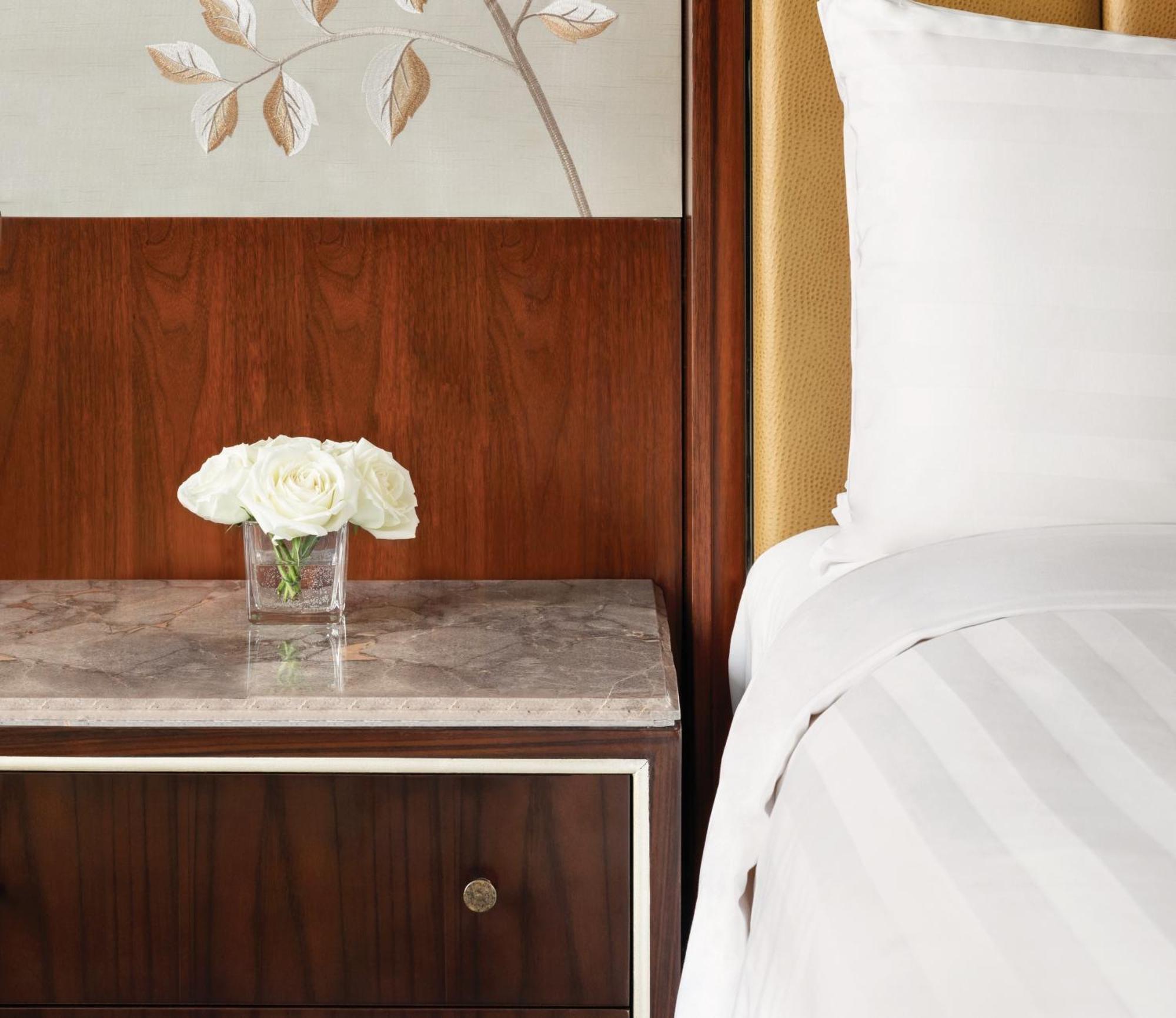 Executive King Suite with City View with Lounge Access