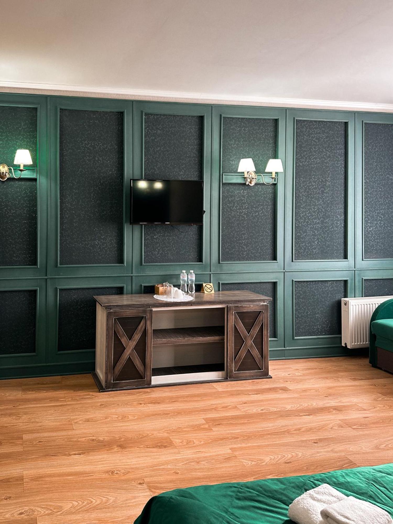 Deluxe Junior Suite