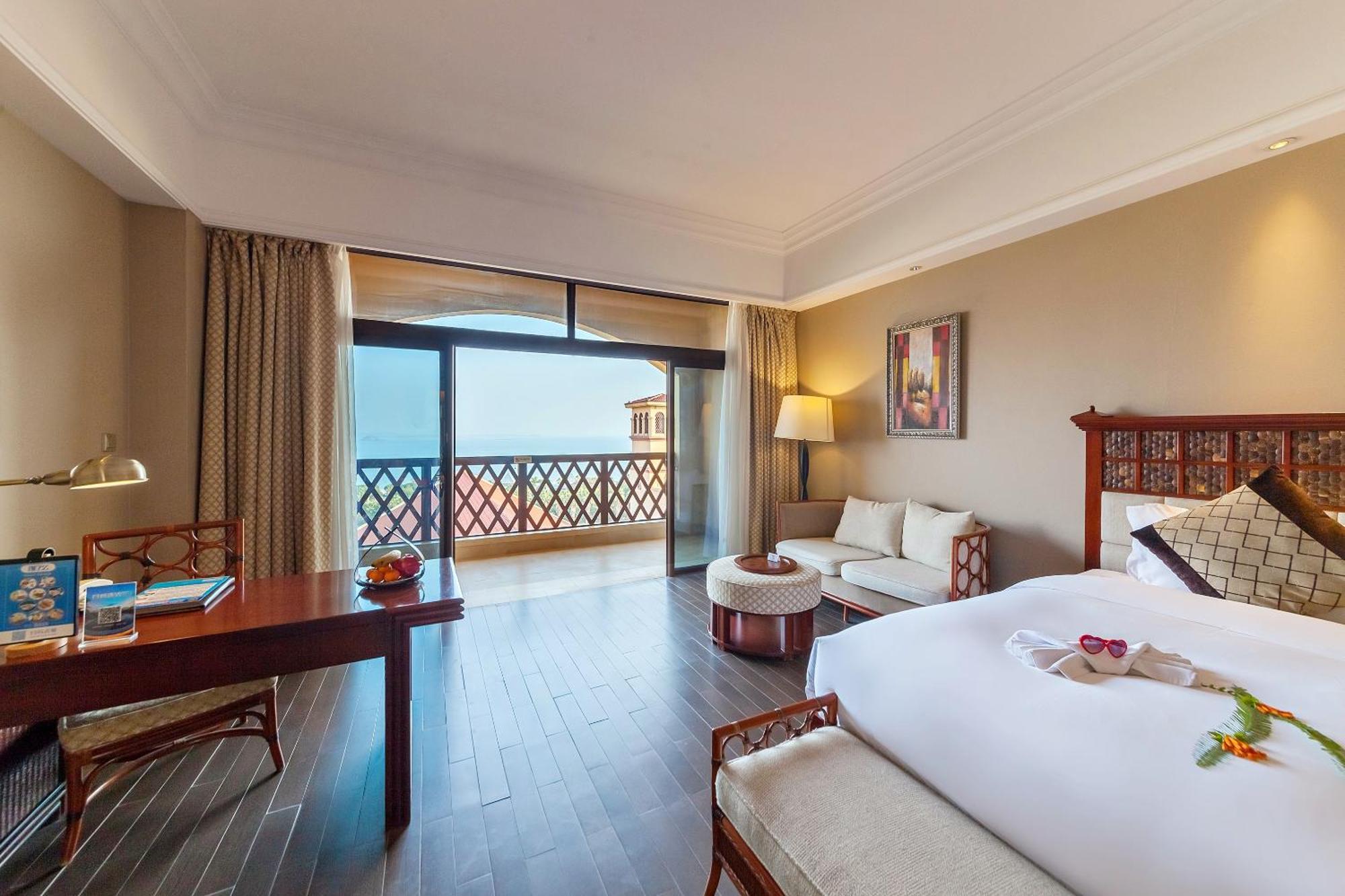 Elegant Sea View Business King Room