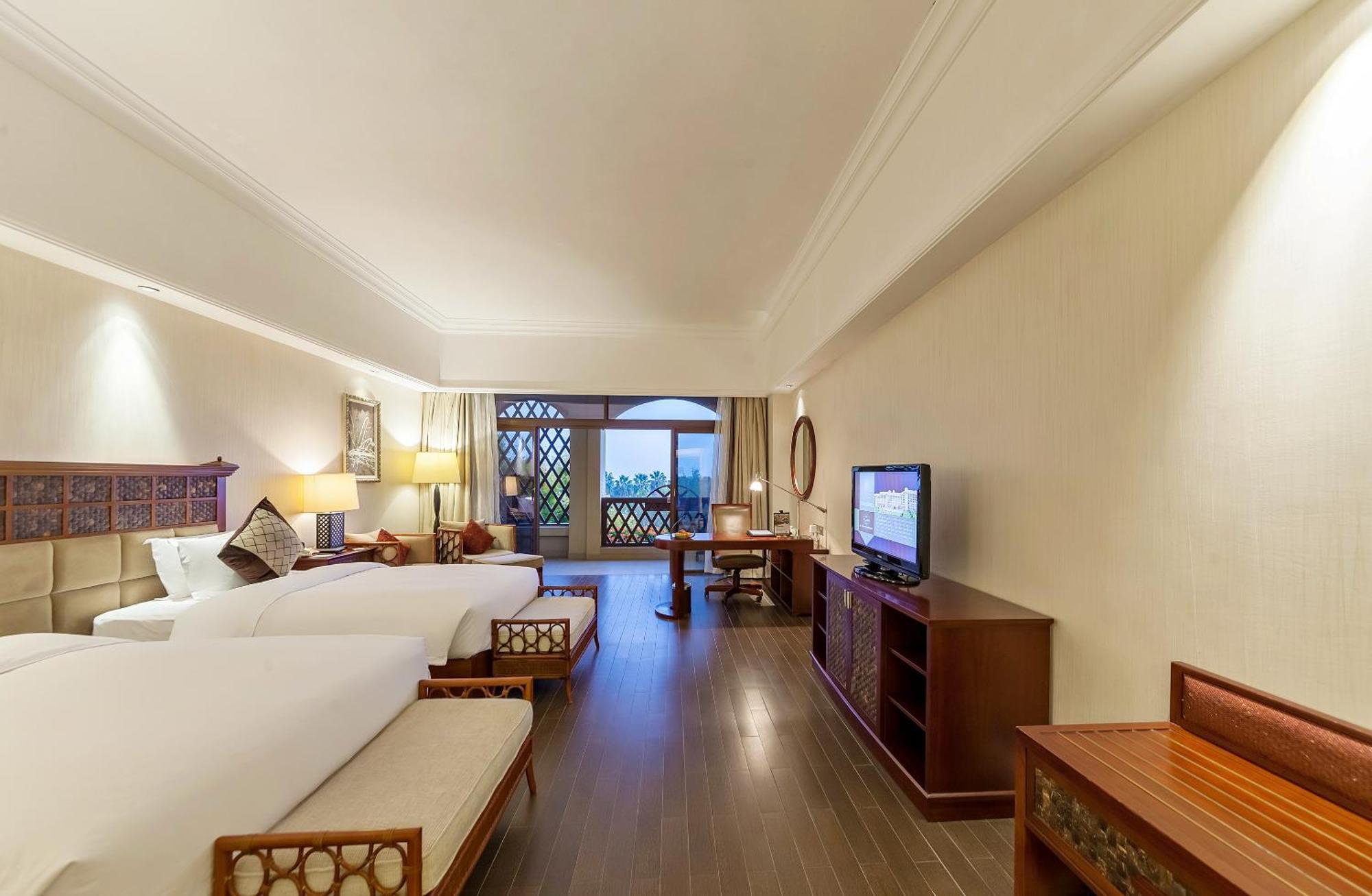 Deluxe Garden View Balcony Twin Room