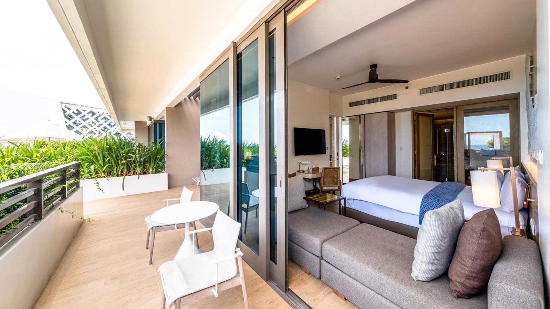 Suite Sea View with Pool Access