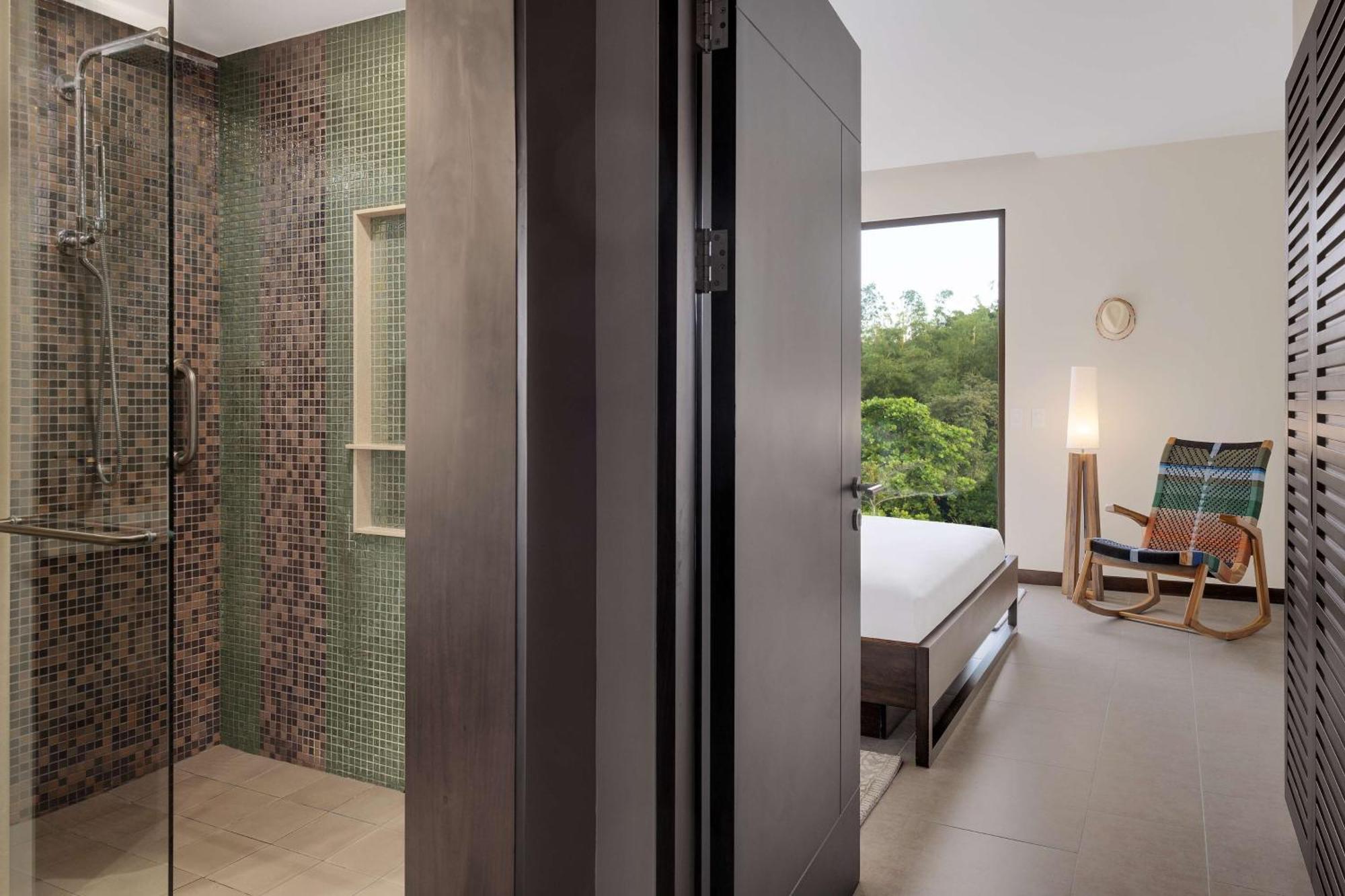 King Room with Roll-In Shower - Mobility and Hearing Access