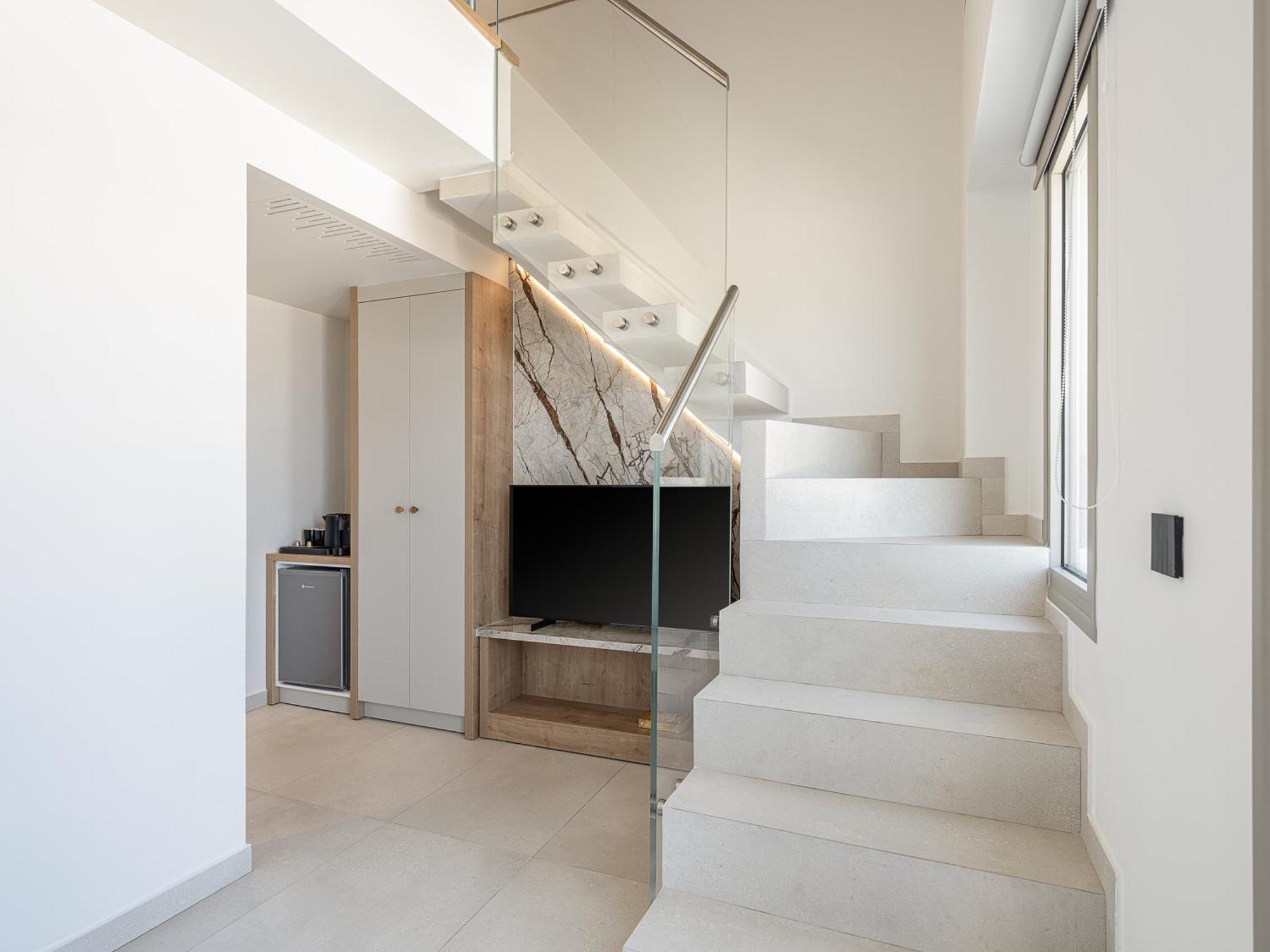 One-Bedroom Deluxe Apartment