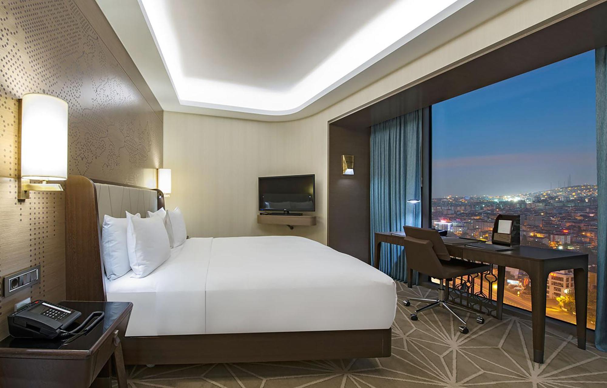 Executive King Room - Lounge Access