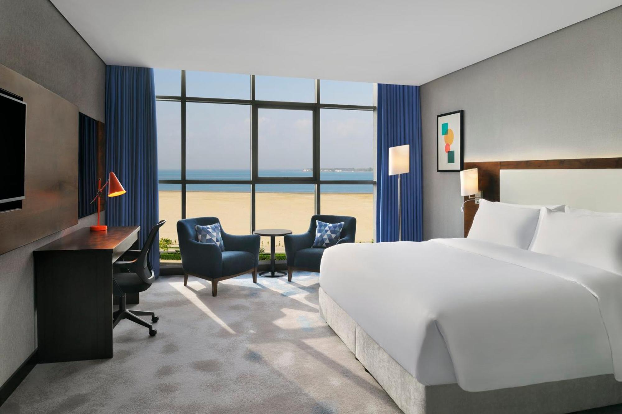 King Room with Side Sea View - Non-Smoking