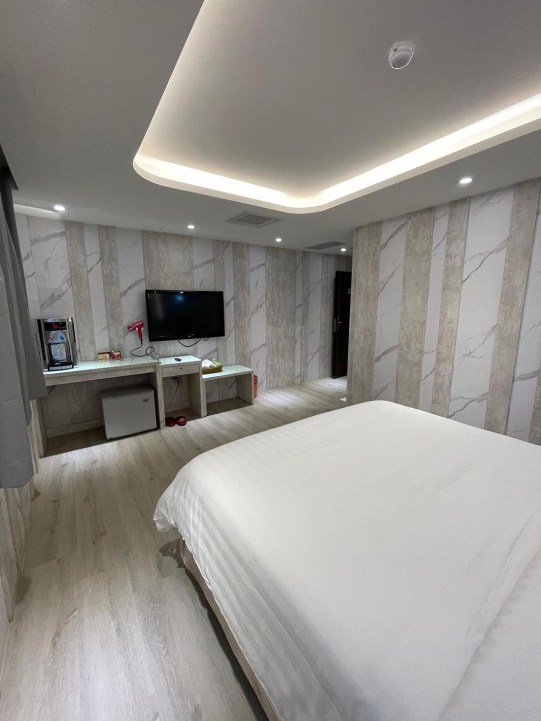 New Deluxe Double Room With Window