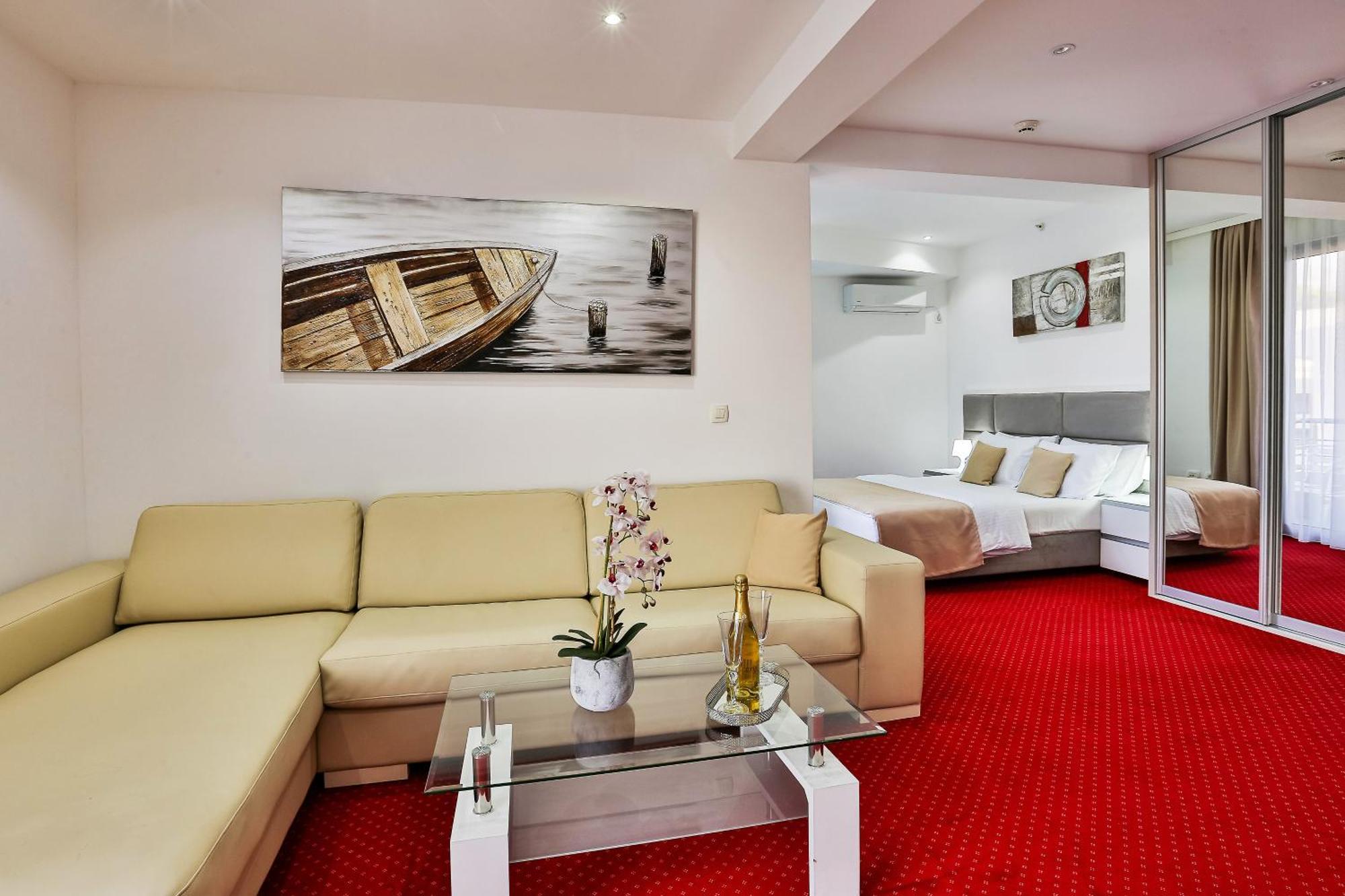 Studio Apartment with Sea View
