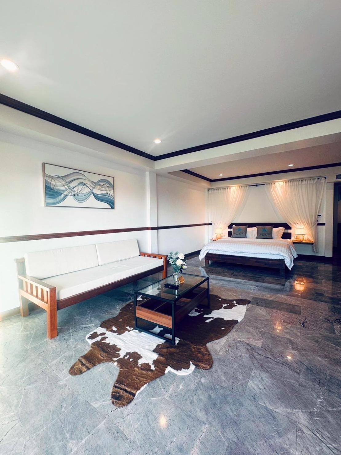 Deluxe Double Room with Pool View
