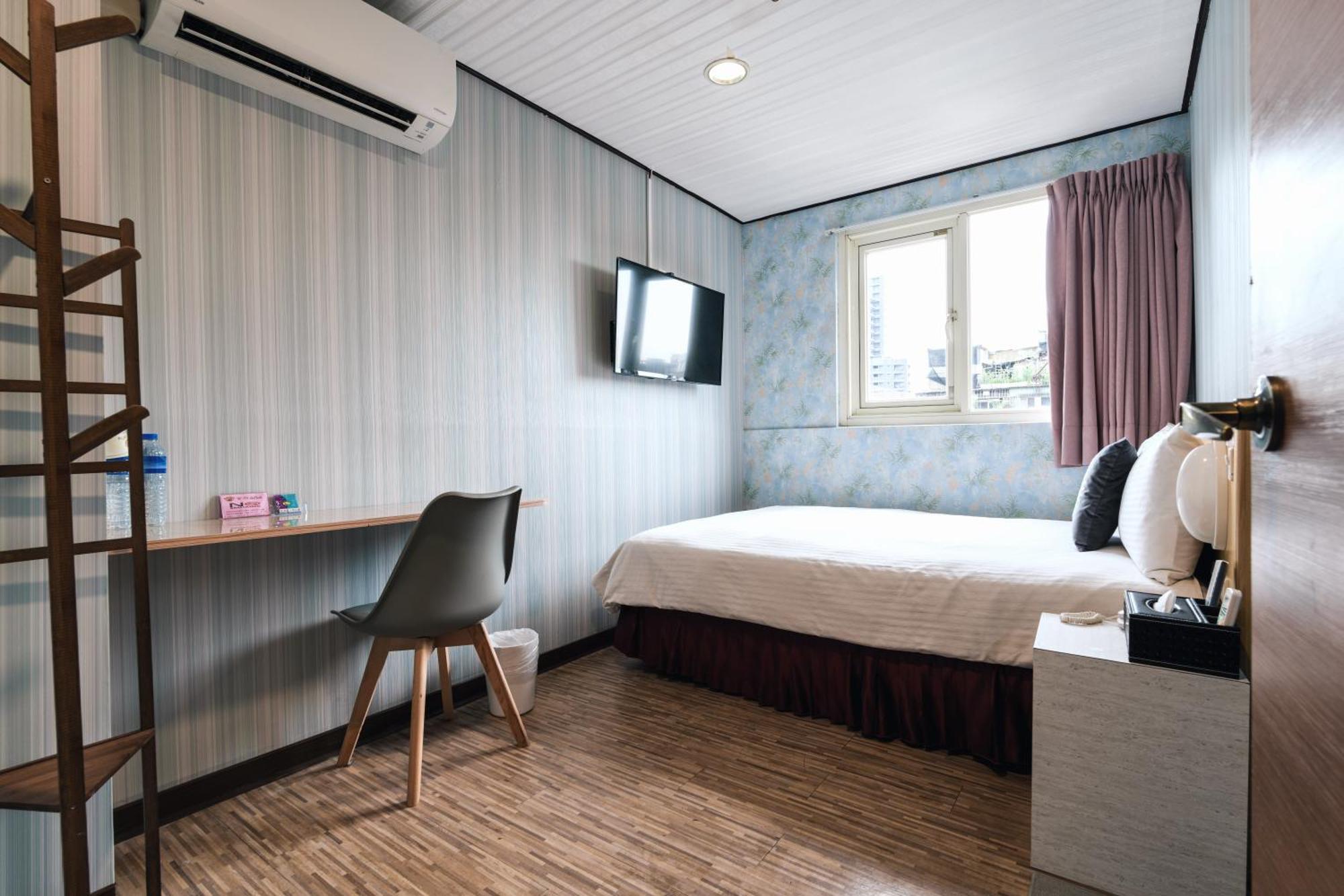Large Double Room
