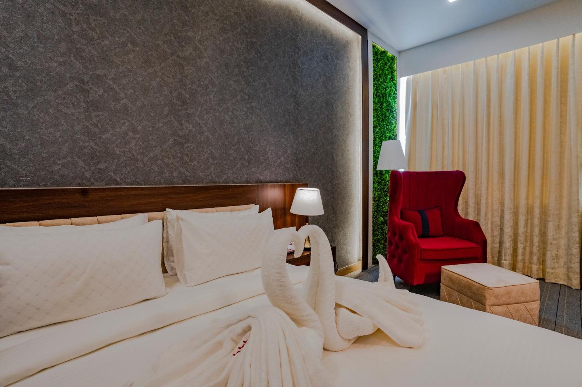 Superior King Room