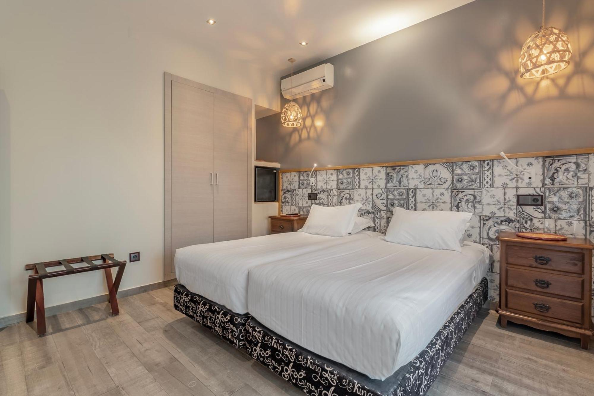 Double or Twin Room with Terrace