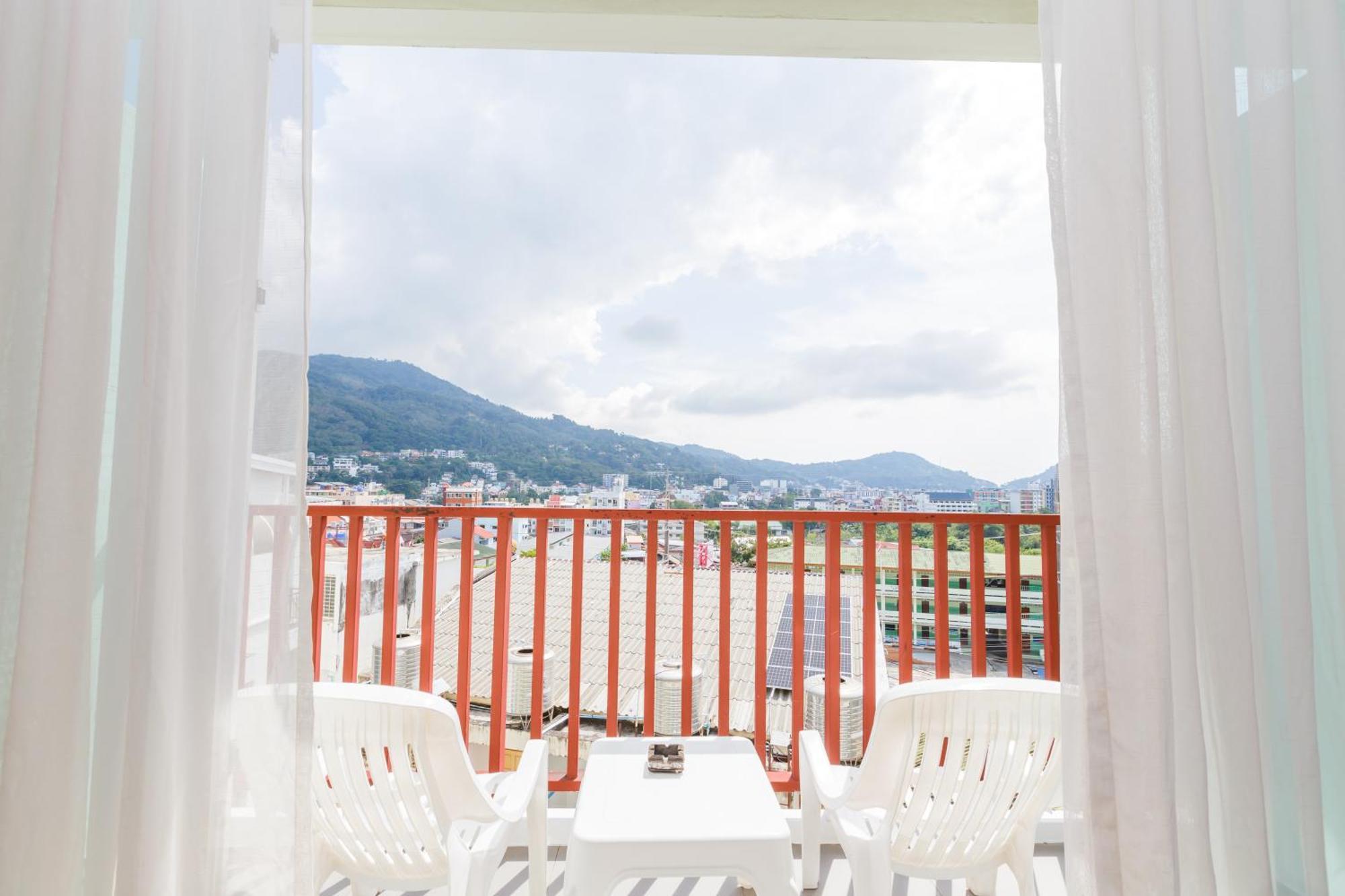 Deluxe Double or Twin Room with Balcony