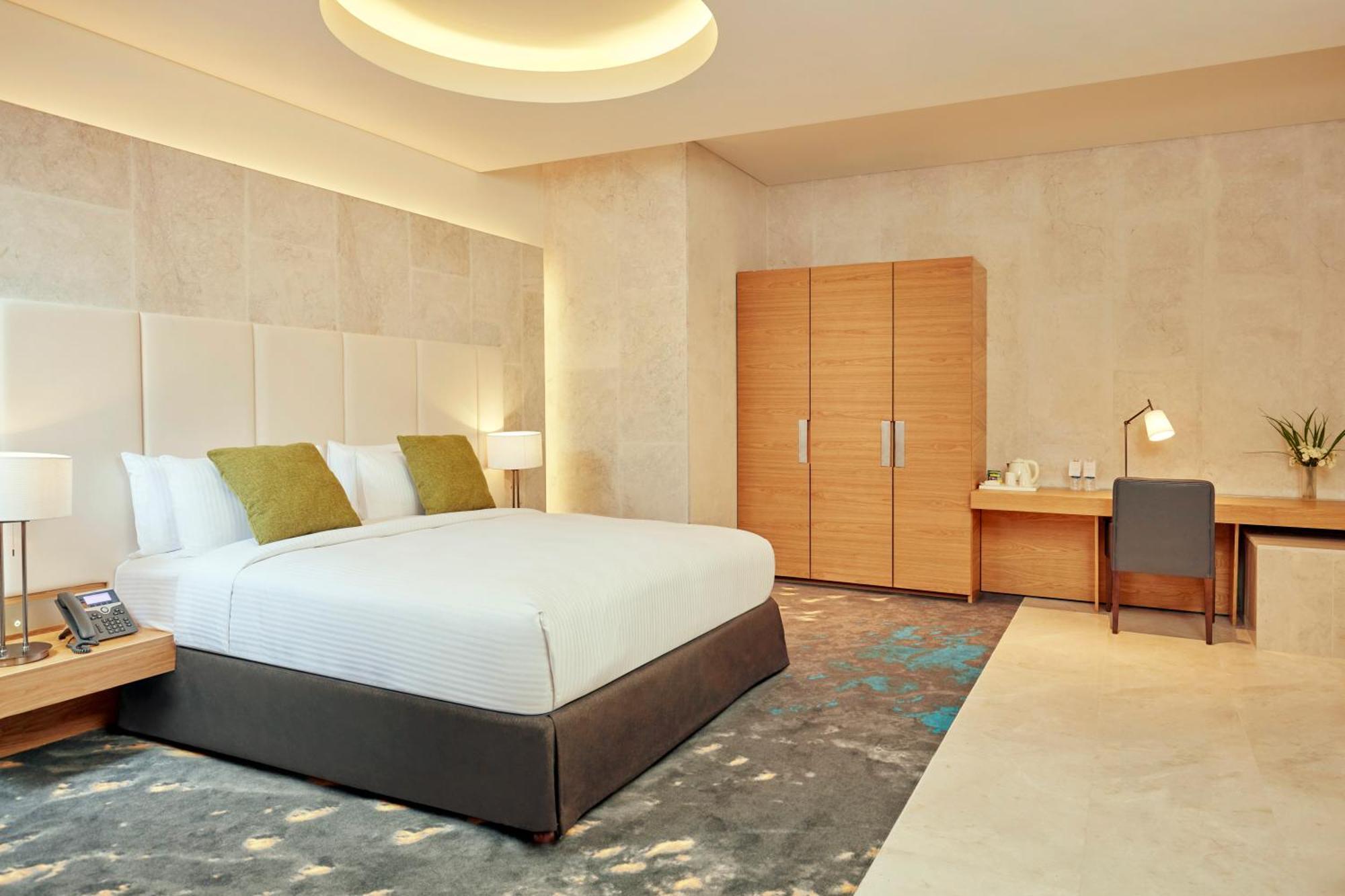 Deluxe Room - Atrium View (6 Hours Stay)