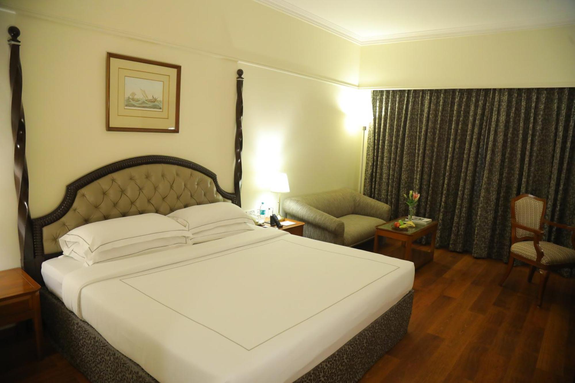 Deluxe Room King Bed