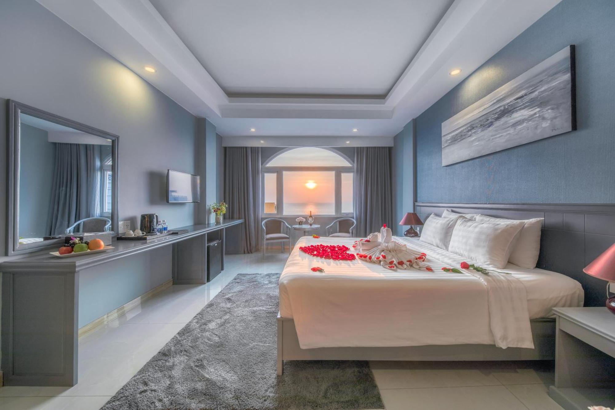 Deluxe Double Room with Sea View