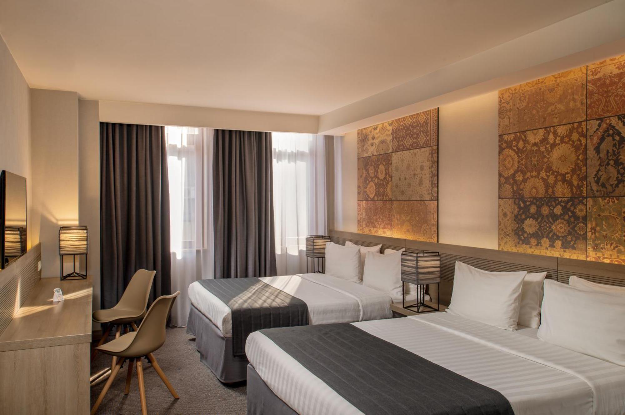 Deluxe Quadruple Room