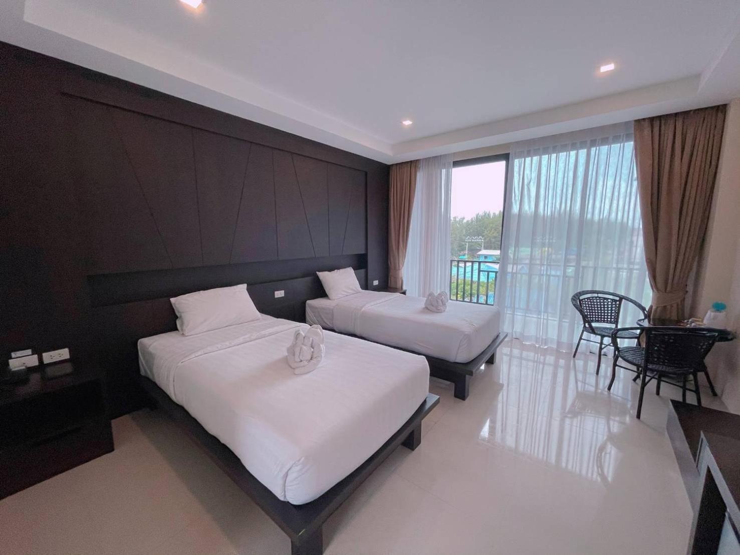Superior Twin Room with Pool View