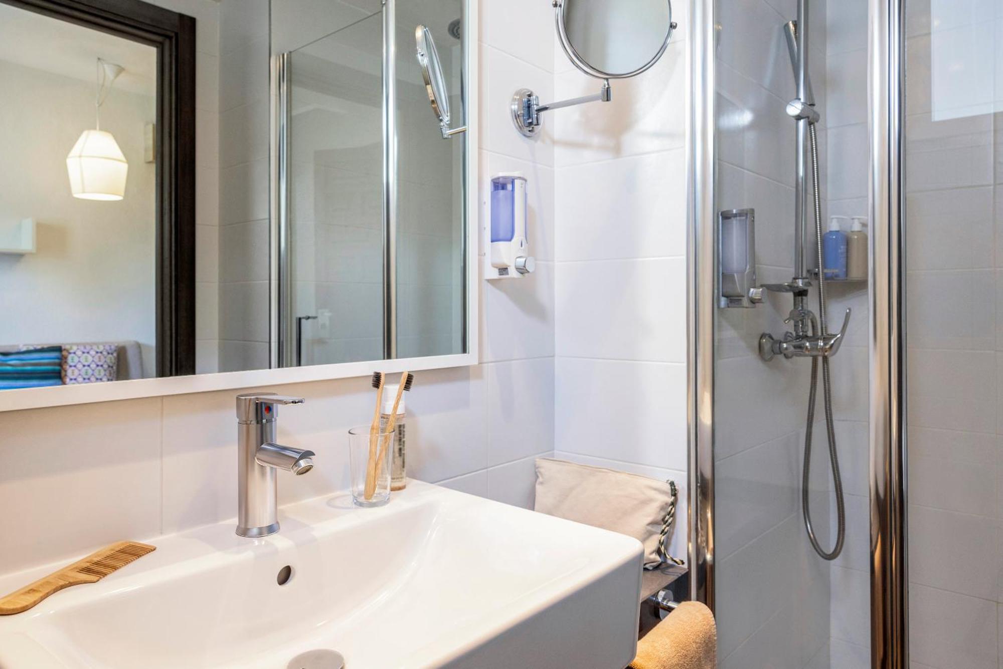 Standard Double Room (2 Adults)