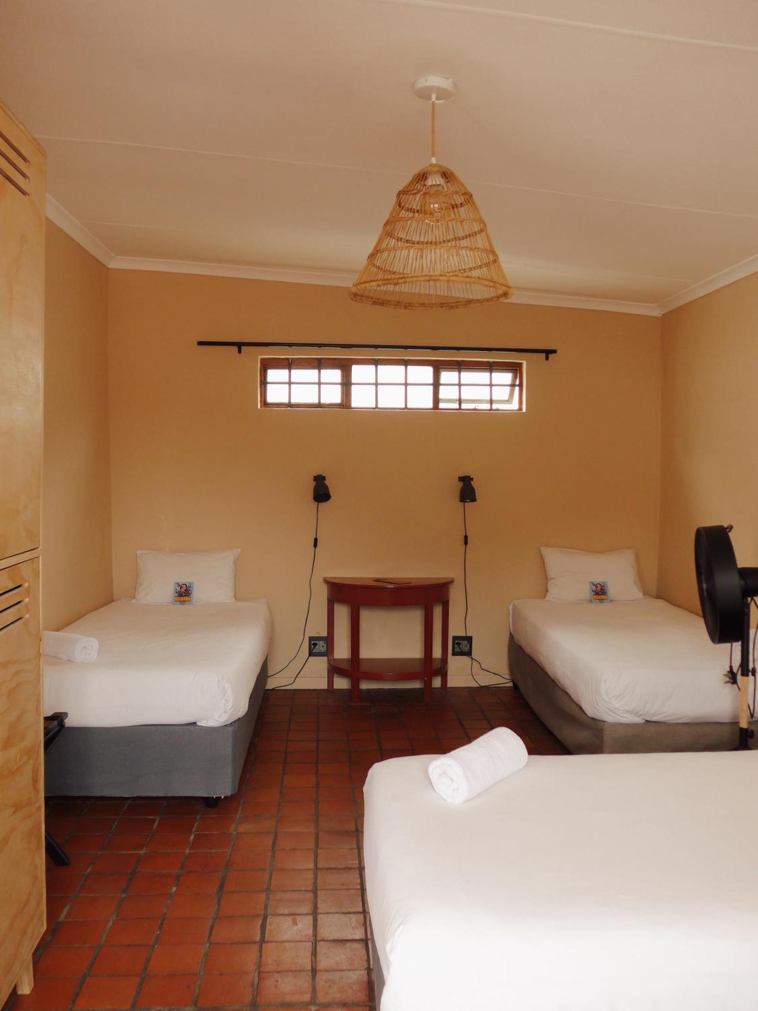Bed in 6-Bed Mixed Dormitory Room