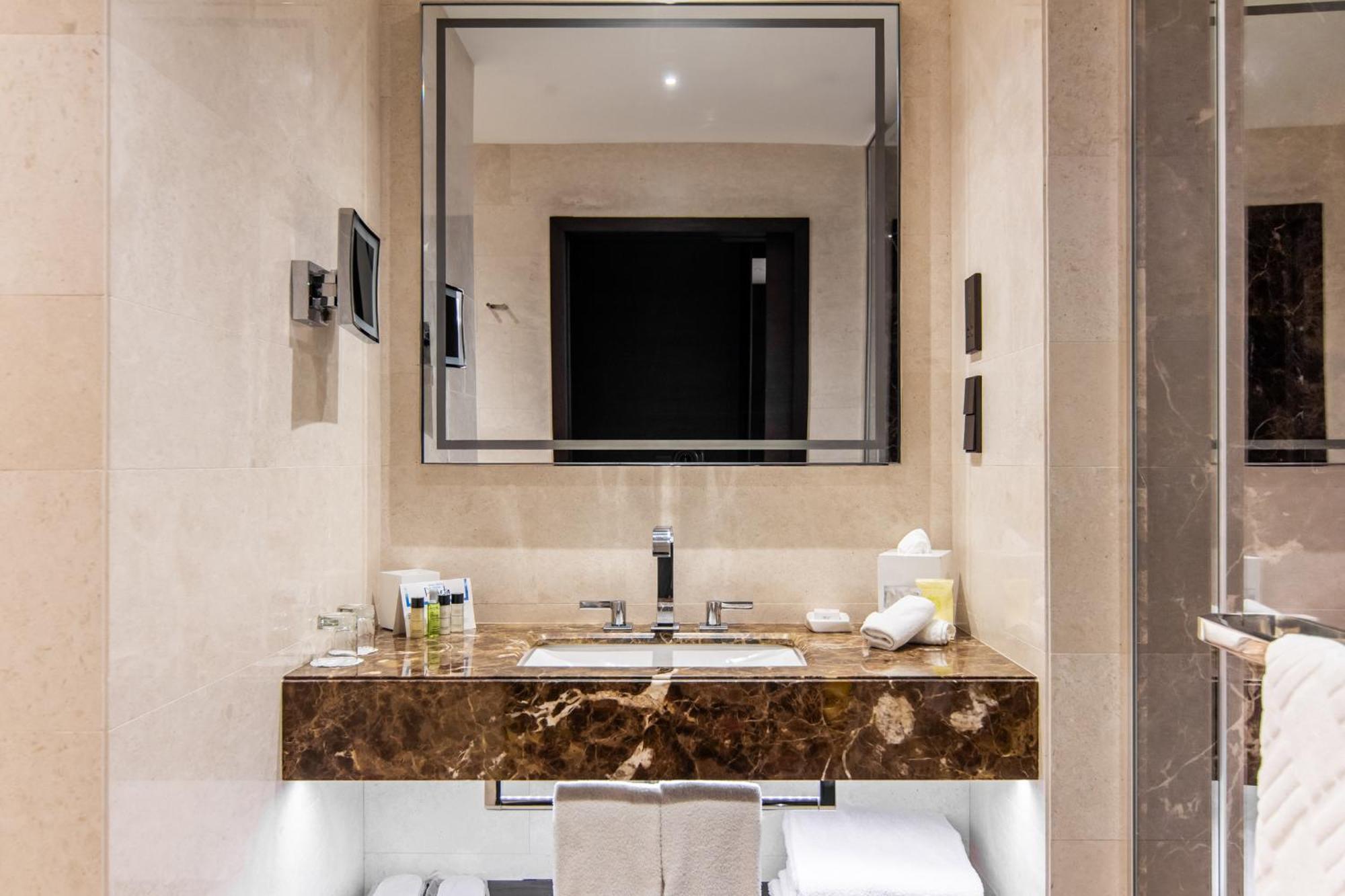 Executive King Room