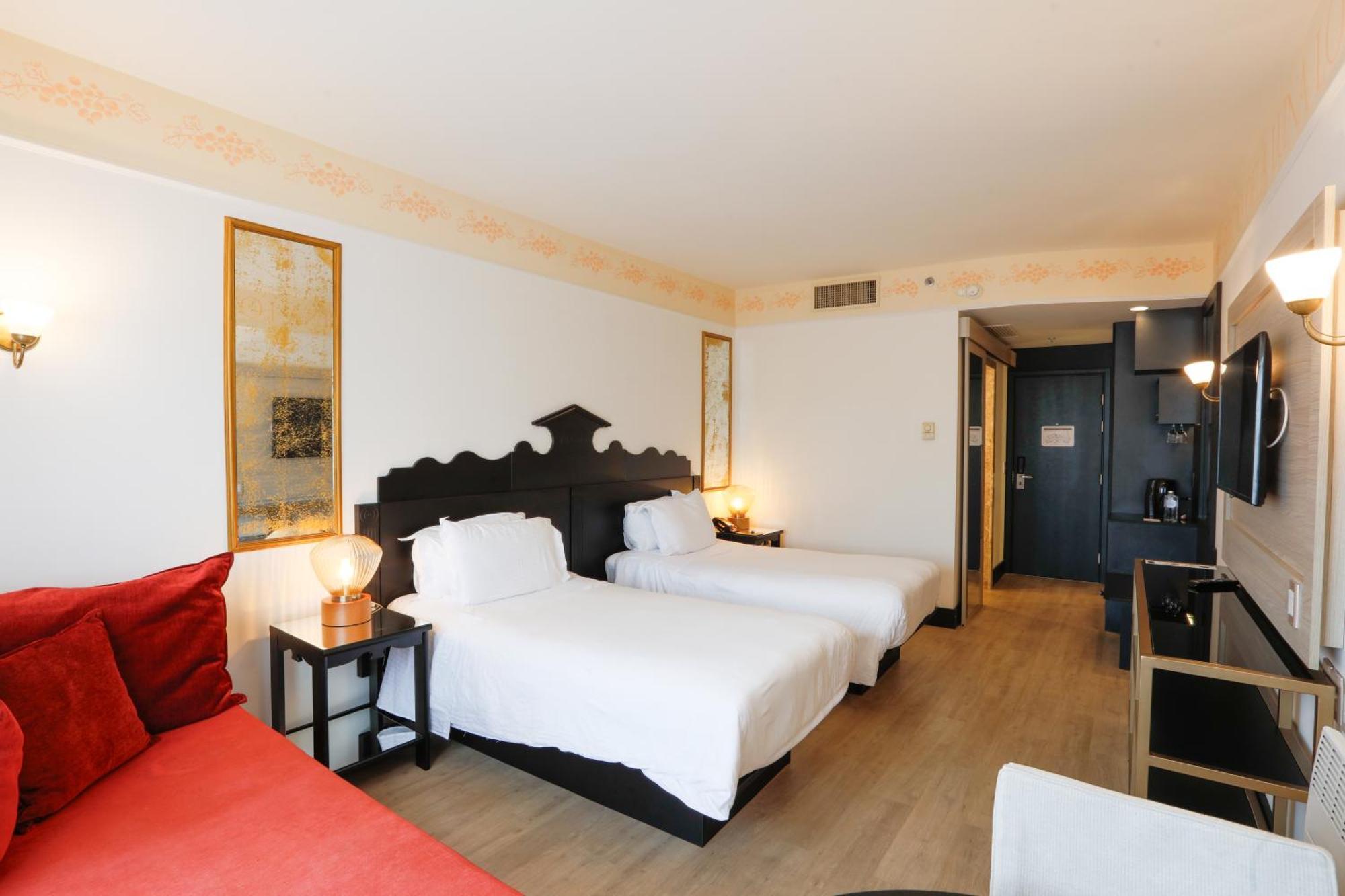 Standard Twin Room