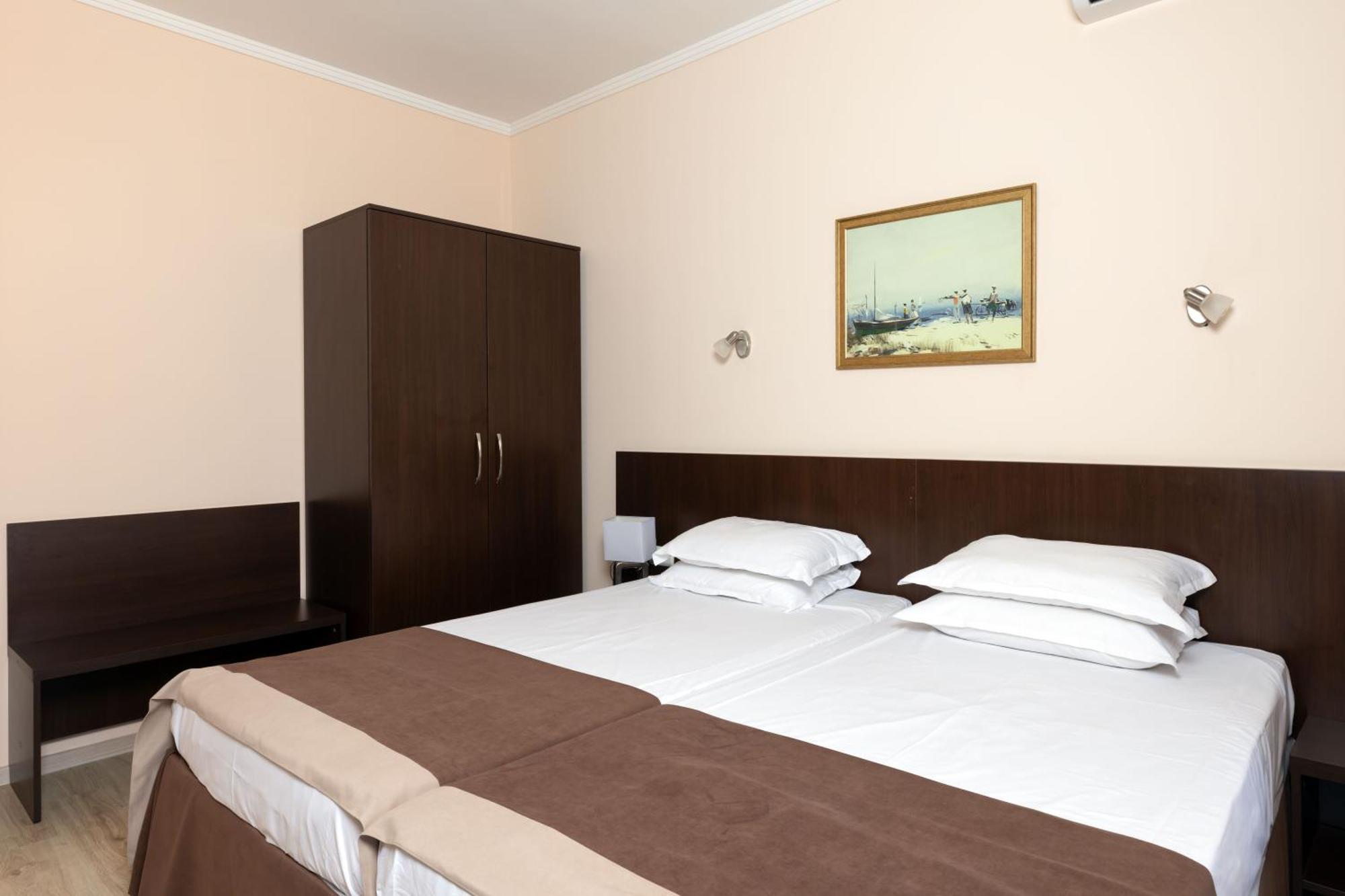 One-Bedroom Suite