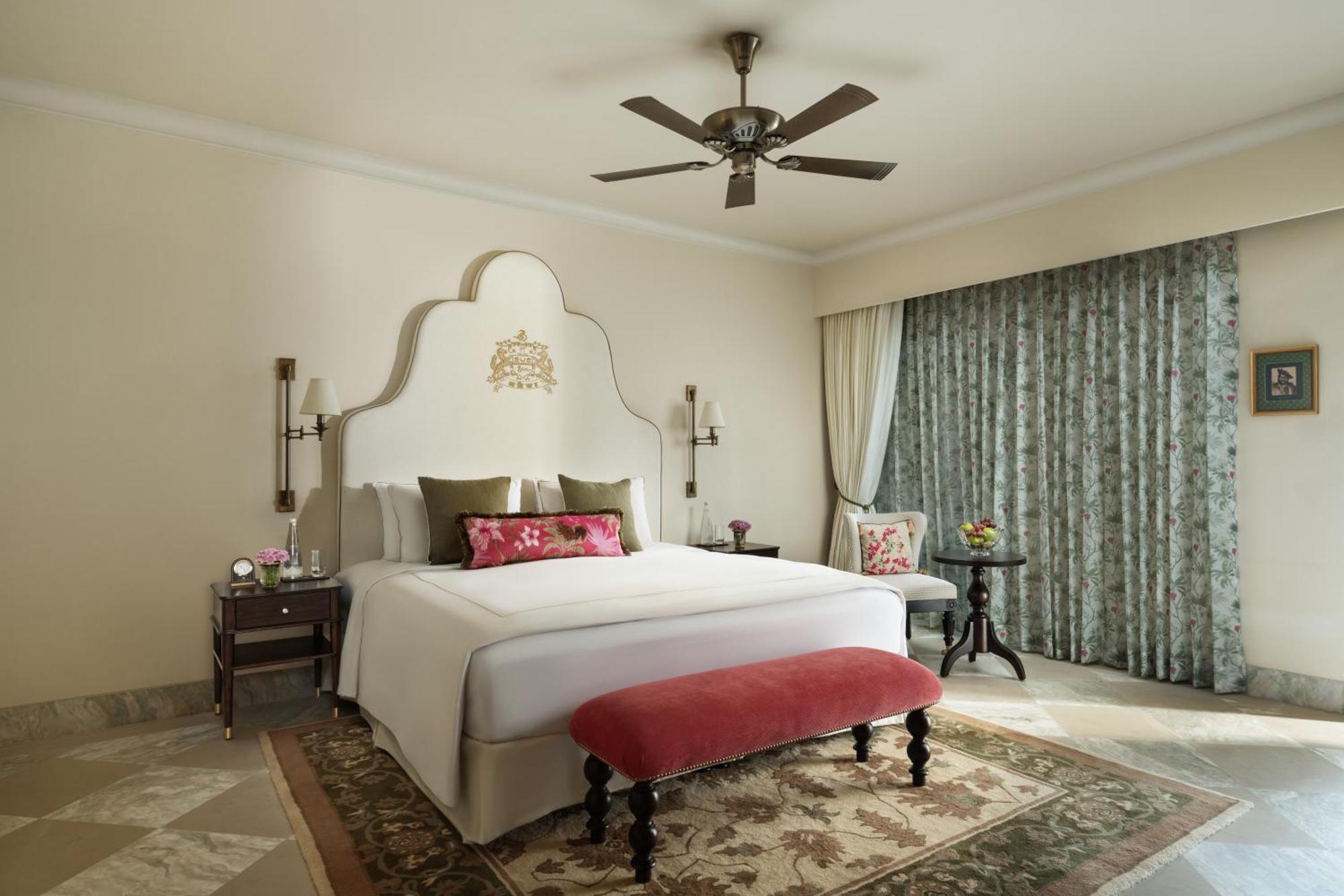 Luxury Room | One-way Airport Transfer with 15% off on F&B, Spa & Laundry
