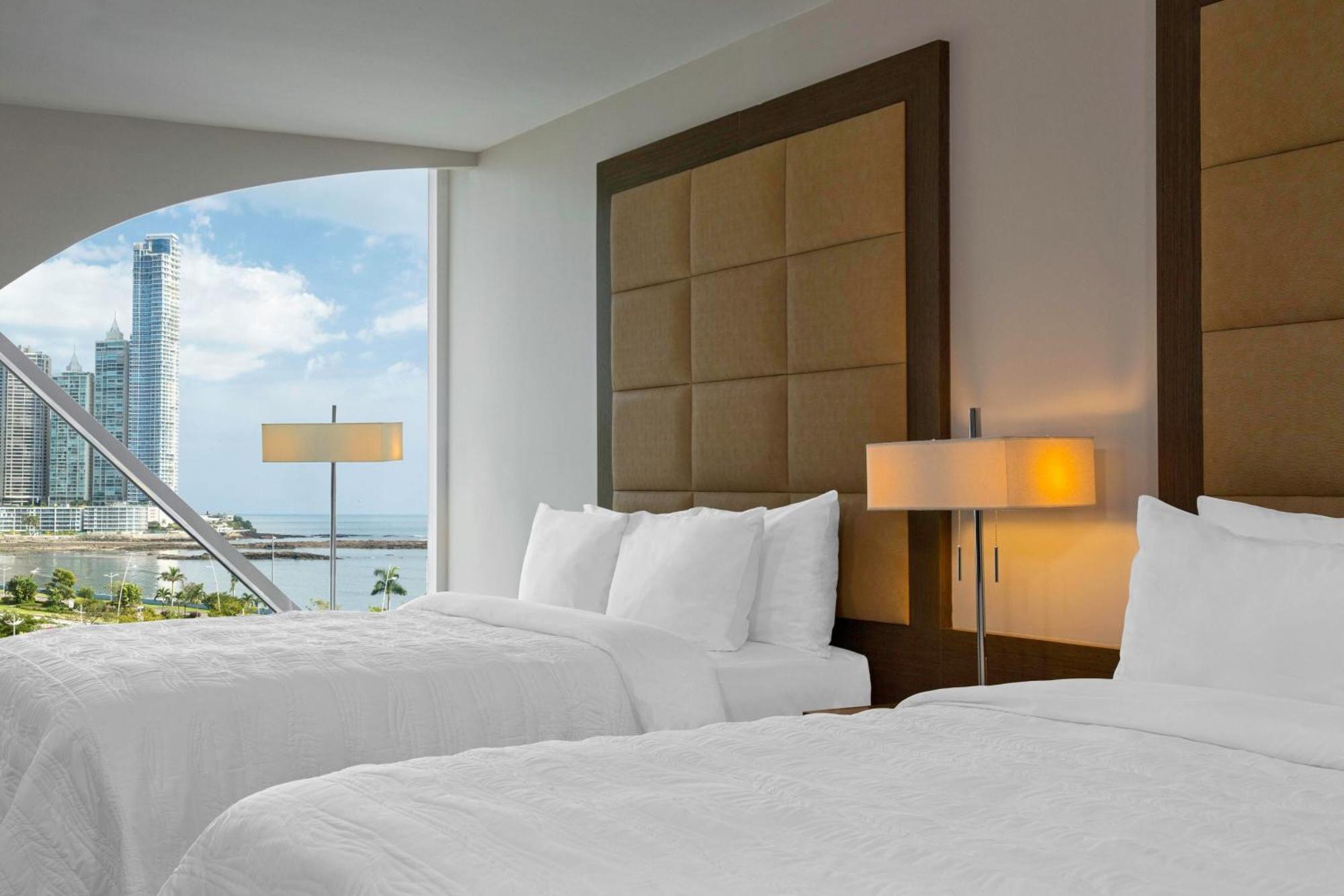Deluxe Double Room with Two Double Beds and Ocean View
