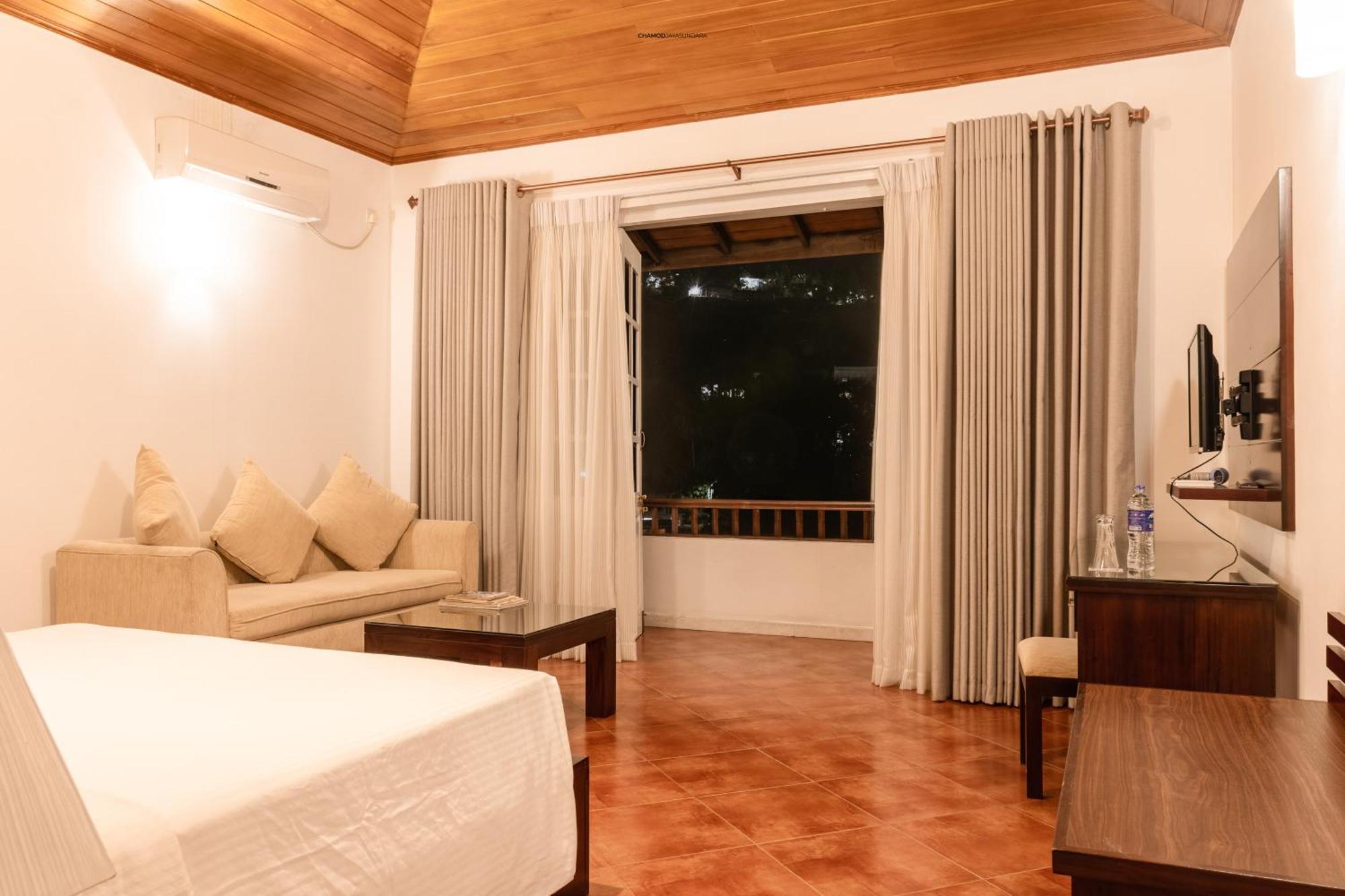 Triple Room with Mountain View