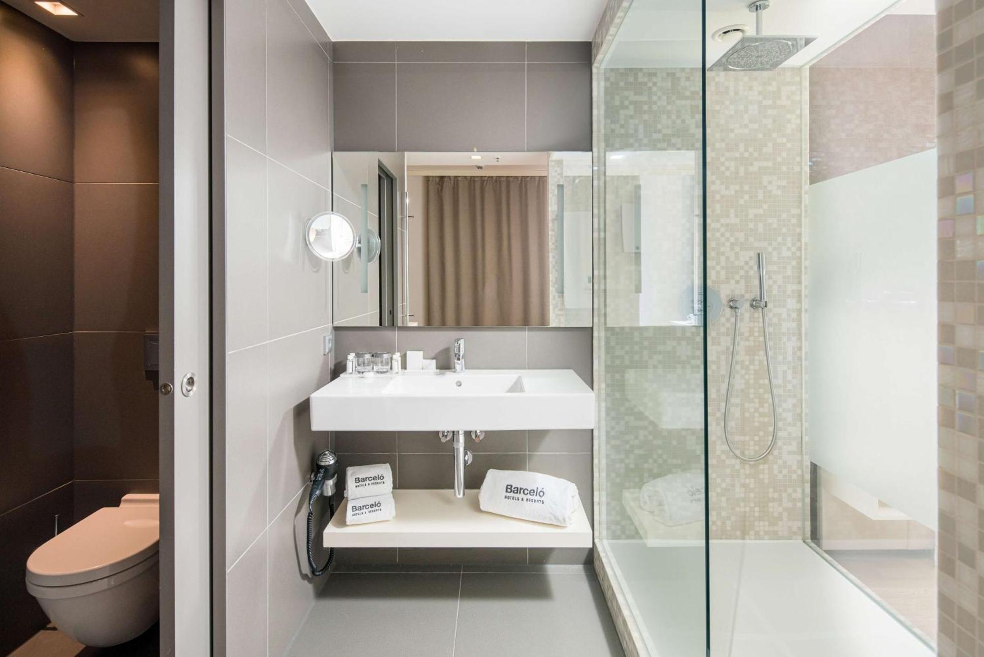 Deluxe Double Room with Extra Bed